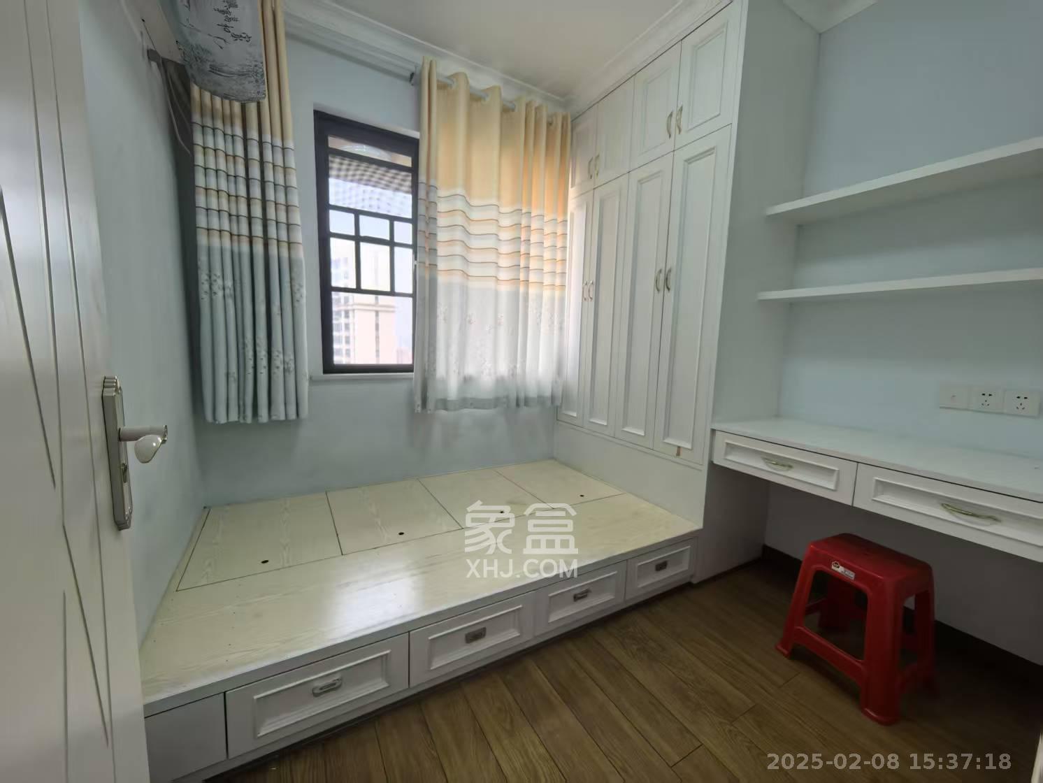 和泓梅溪四季 3室2厅2卫 2800.0元/月 和泓梅溪四季 3室2厅2卫 2800.0元/月室内图