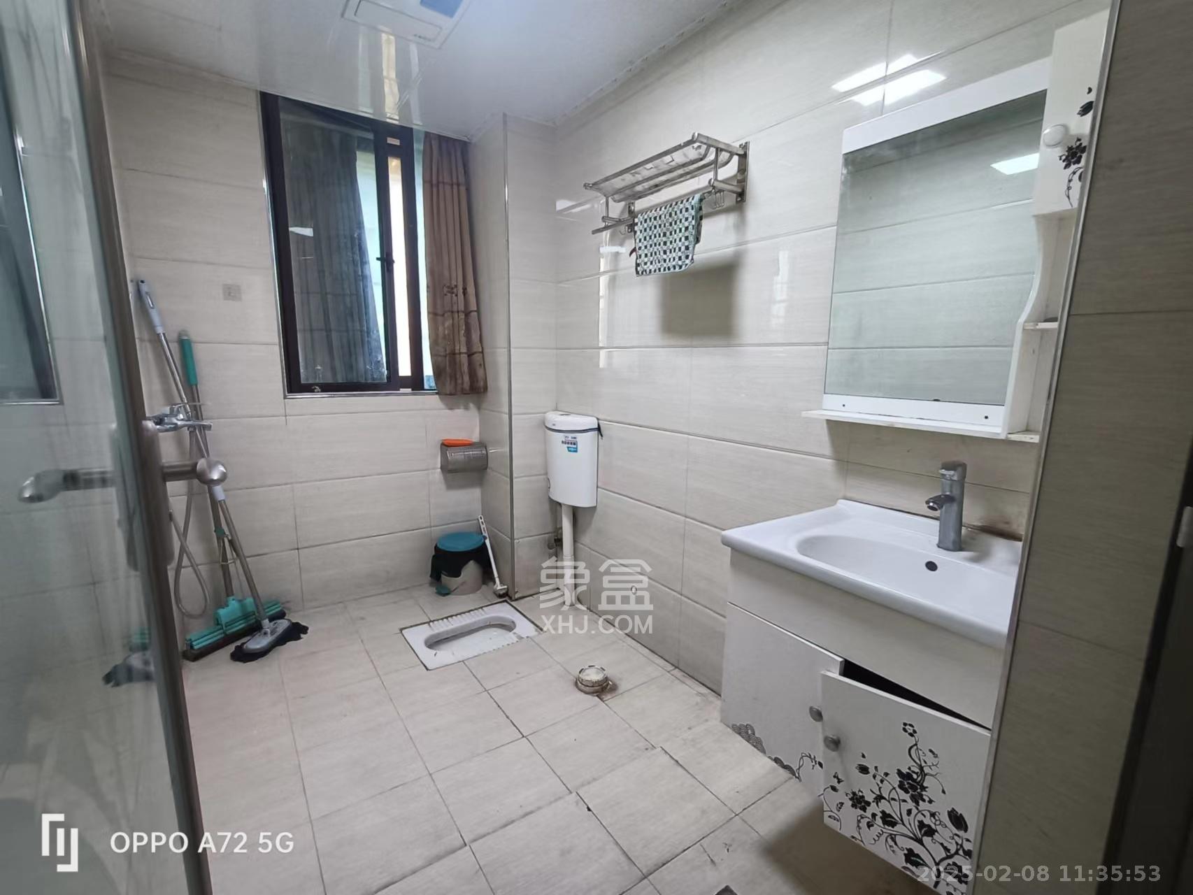 盛地春天里 3室2厅1卫 1500.0元/月 盛地春天里 3室2厅1卫 1500.0元/月室内图