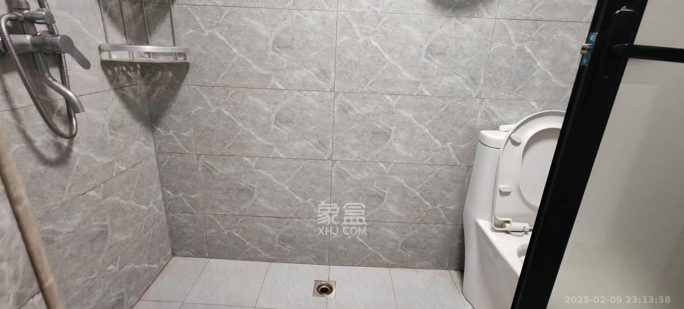 东方美地  1室1厅1卫    1500.0元/月室内图