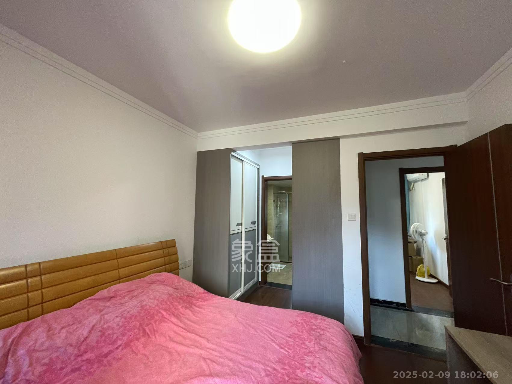 万润滨江天著  4室2厅2卫    2700.0元/月 万润滨江天著  4室2厅2卫    2700.0元/月室内图