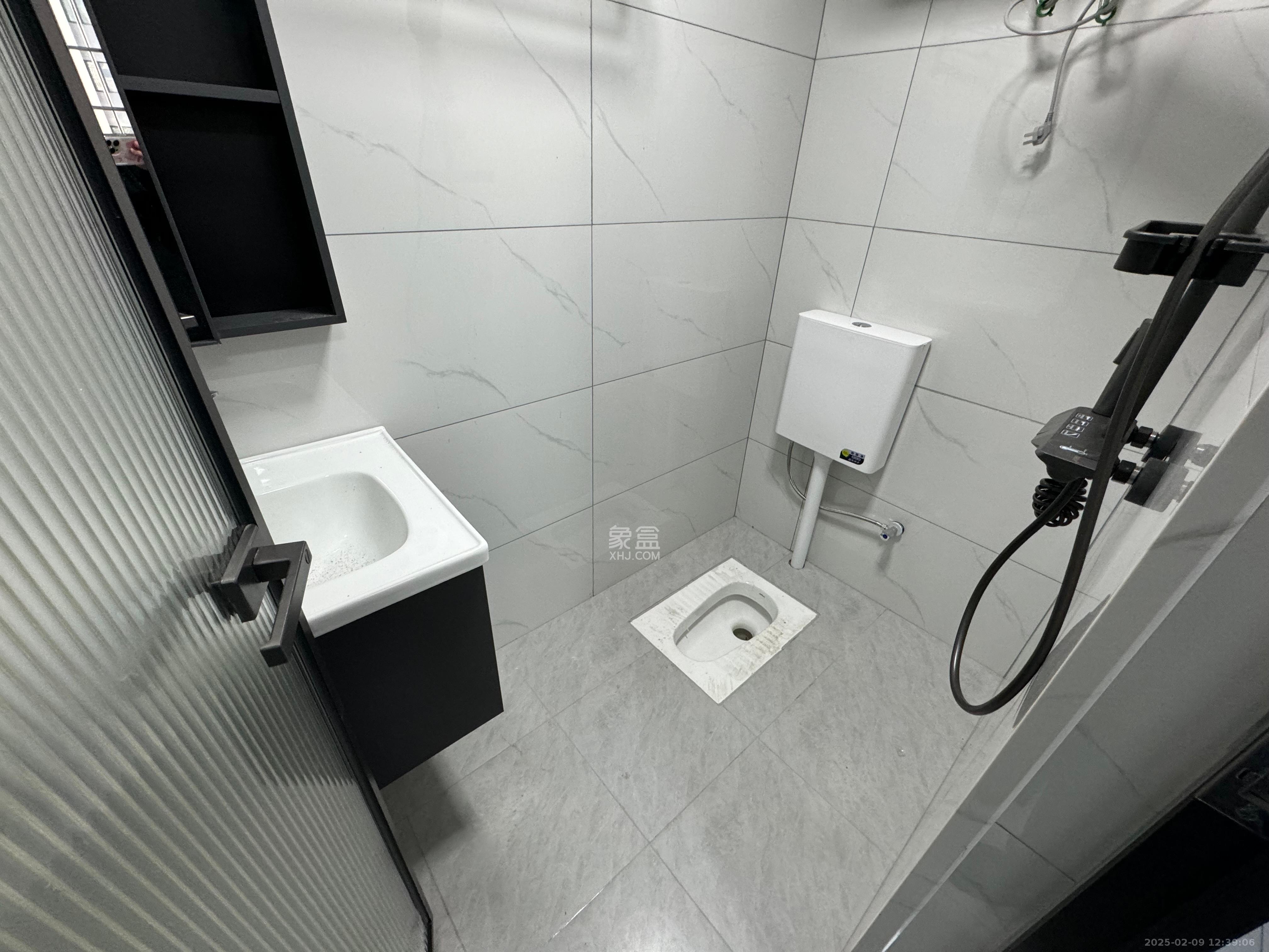 旭日嘉苑  1室1厅1卫    1300.0元/月室内图