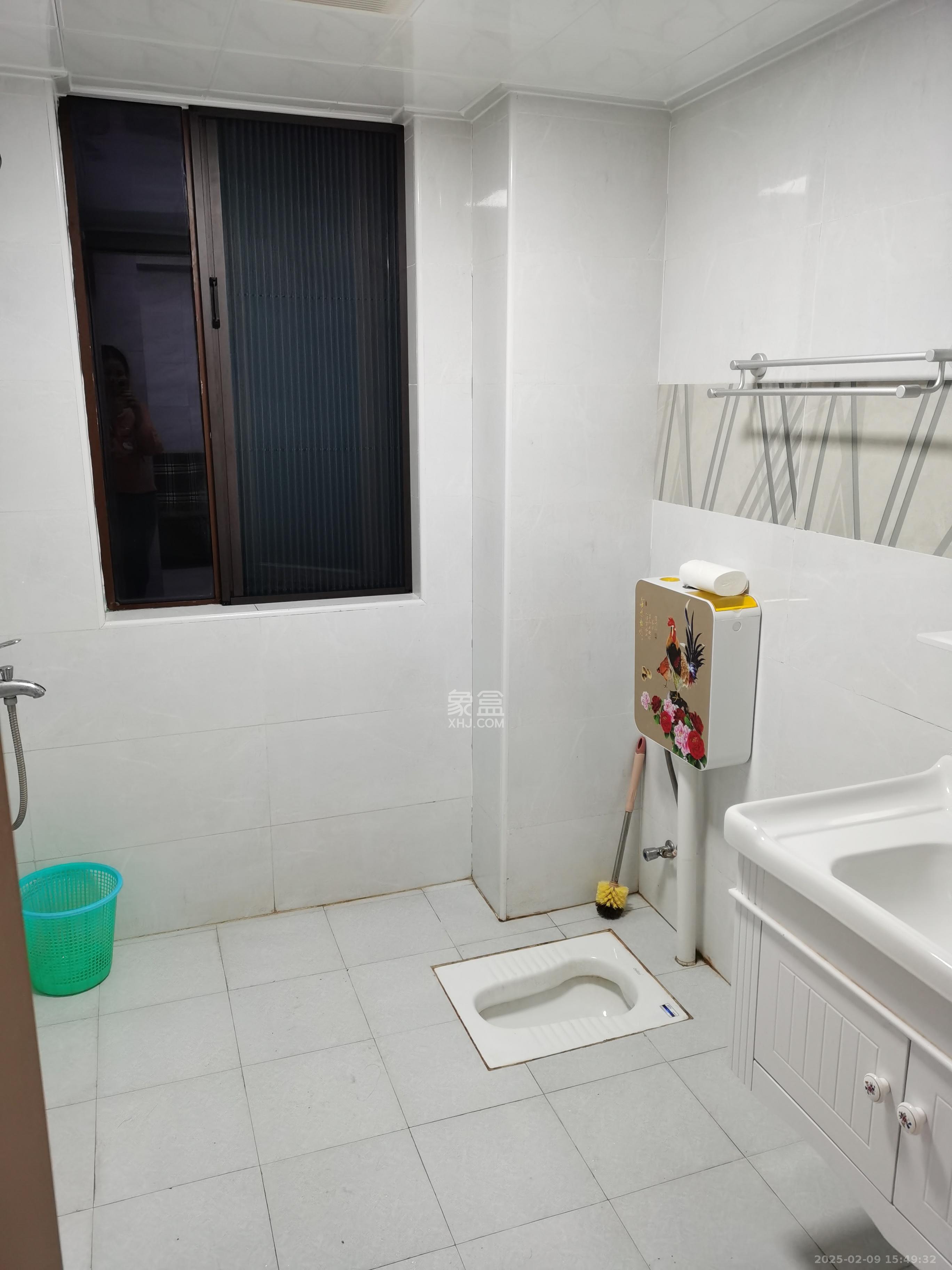 紫鑫御湖湾  2室1厅1卫    1500.0元/月 紫鑫御湖湾  2室1厅1卫    1500.0元/月室内图