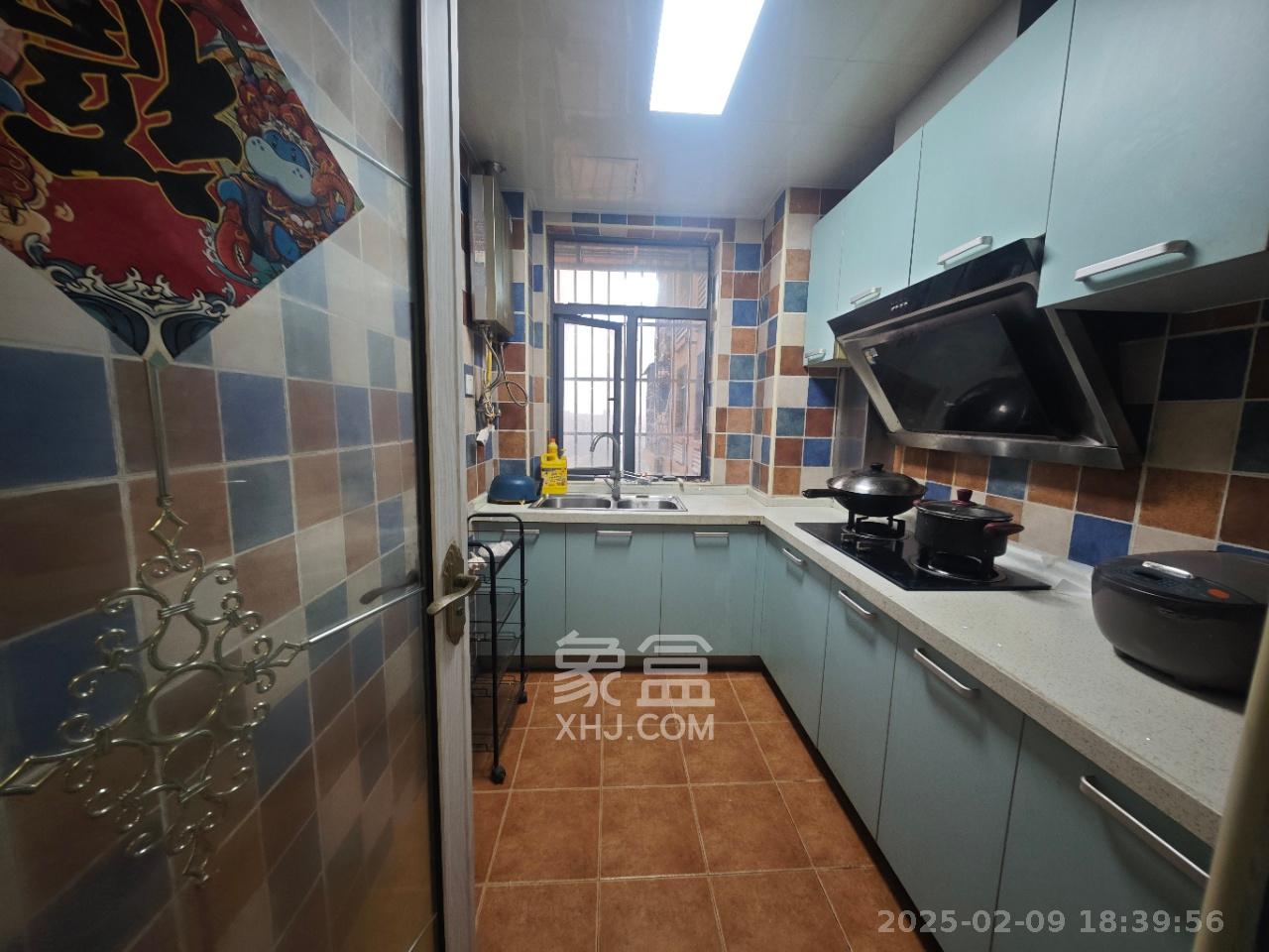 悦湖山 4室2厅2卫 2100.0元/月 悦湖山 4室2厅2卫 2100.0元/月室内图