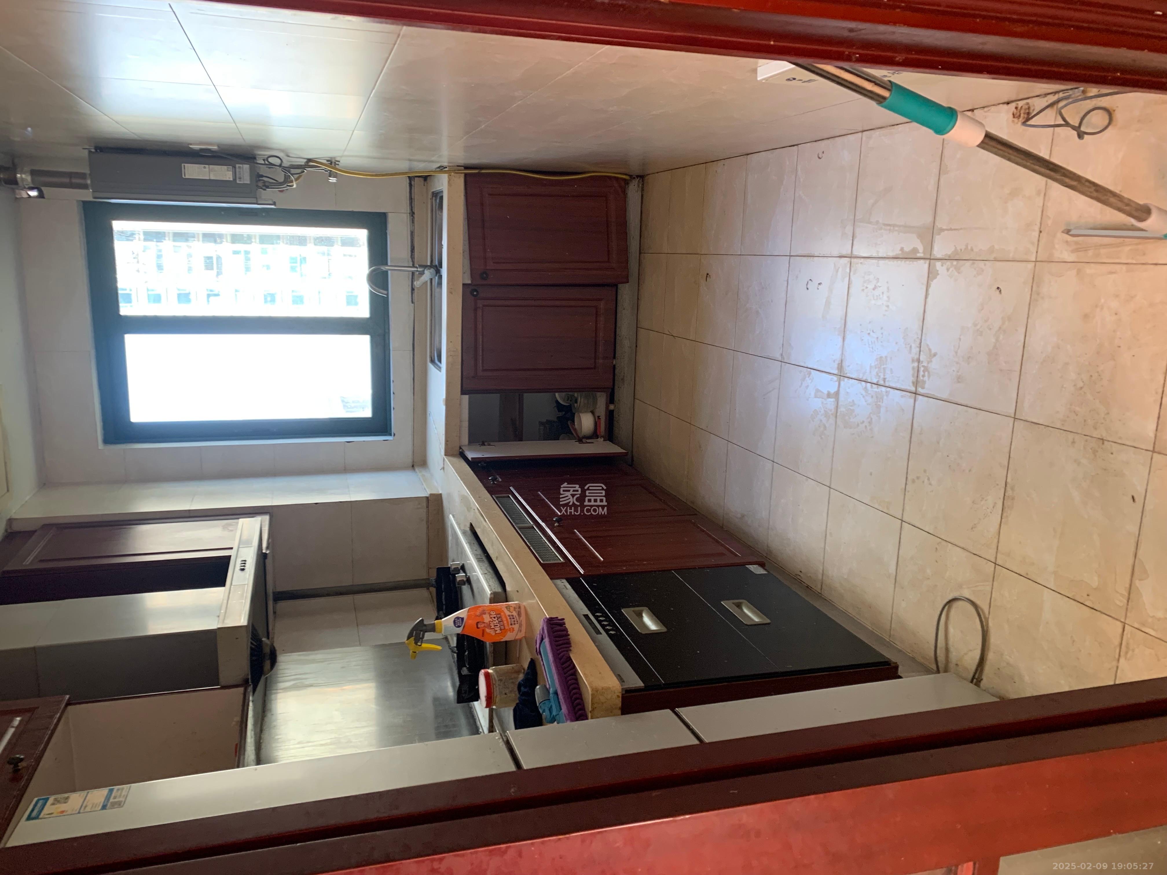 恒大翡翠华庭 4室2厅2卫 2700.0元/月 恒大翡翠华庭 4室2厅2卫 2700.0元/月室内图