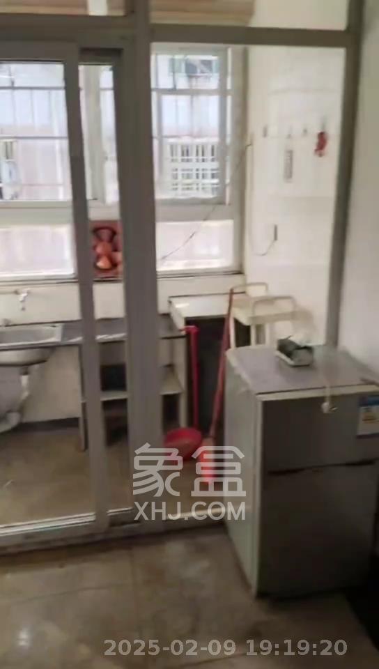 花桥钢材市场(花桥小区)  1室1厅1卫    1200.0元/月 花桥钢材市场(花桥小区)  1室1厅1卫    1200.0元/月室内图