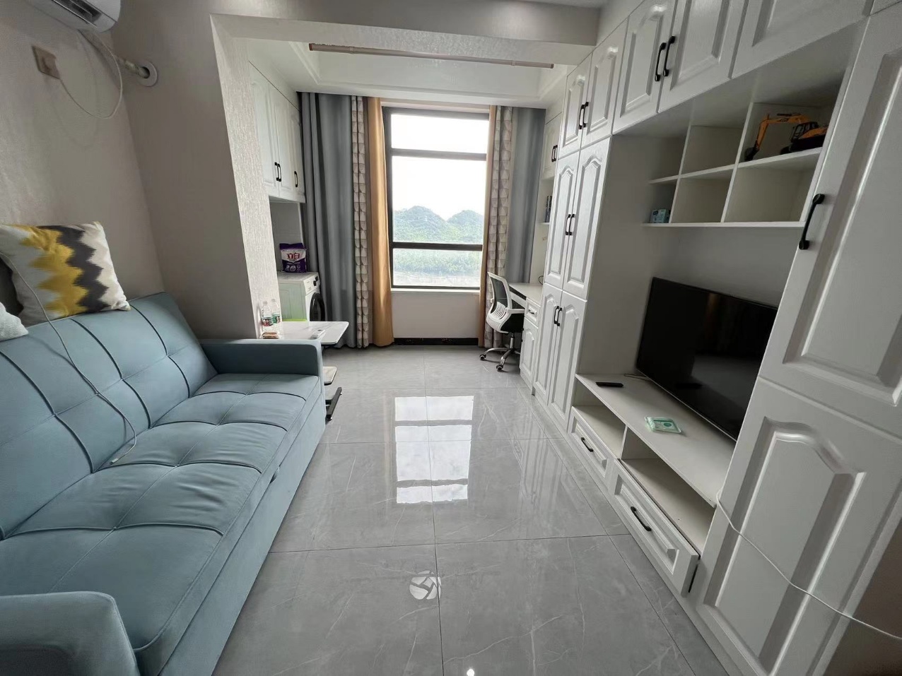 湘运大厦  1室1厅1卫    1300.0元/月 湘运大厦  1室1厅1卫    1300.0元/月室内图