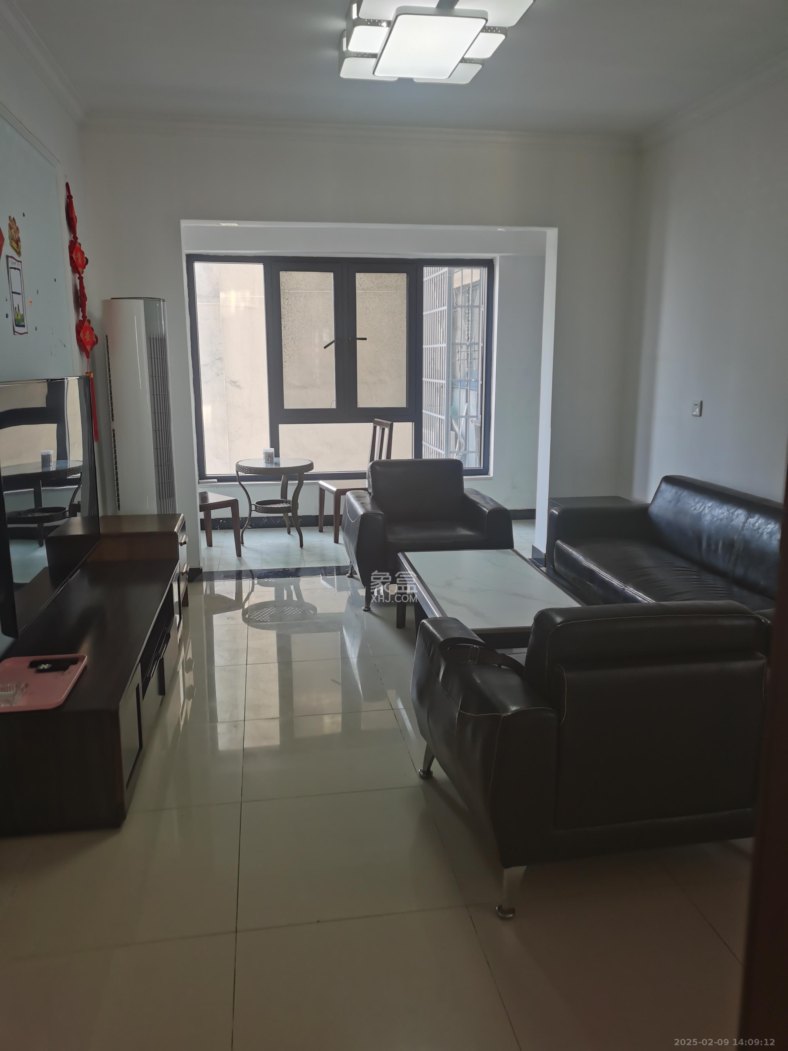 天麓尚层 3室2厅2卫 2300.0元/月 天麓尚层 3室2厅2卫 2300.0元/月室内图