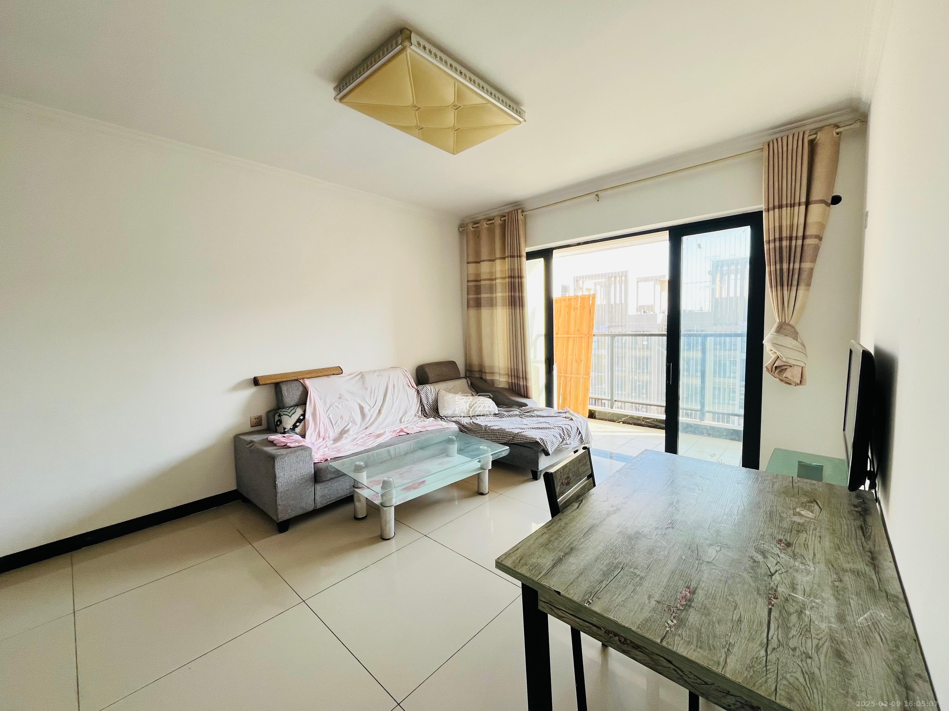 蓝山郡  3室1厅1卫    1800.0元/月 蓝山郡  3室1厅1卫    1800.0元/月室内图