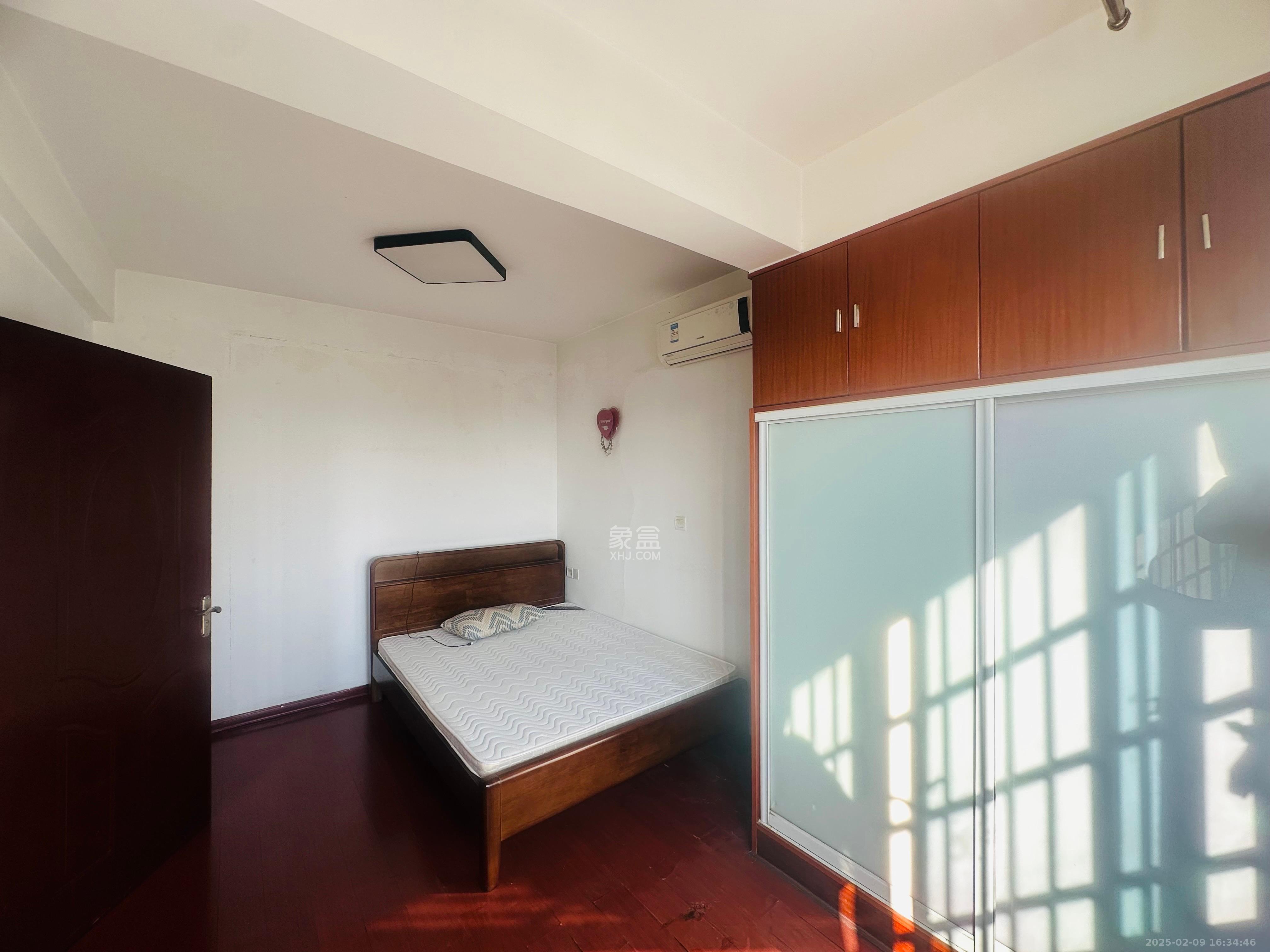 华府壹航线 3室2厅1卫 2300.0元/月 华府壹航线 3室2厅1卫 2300.0元/月室内图