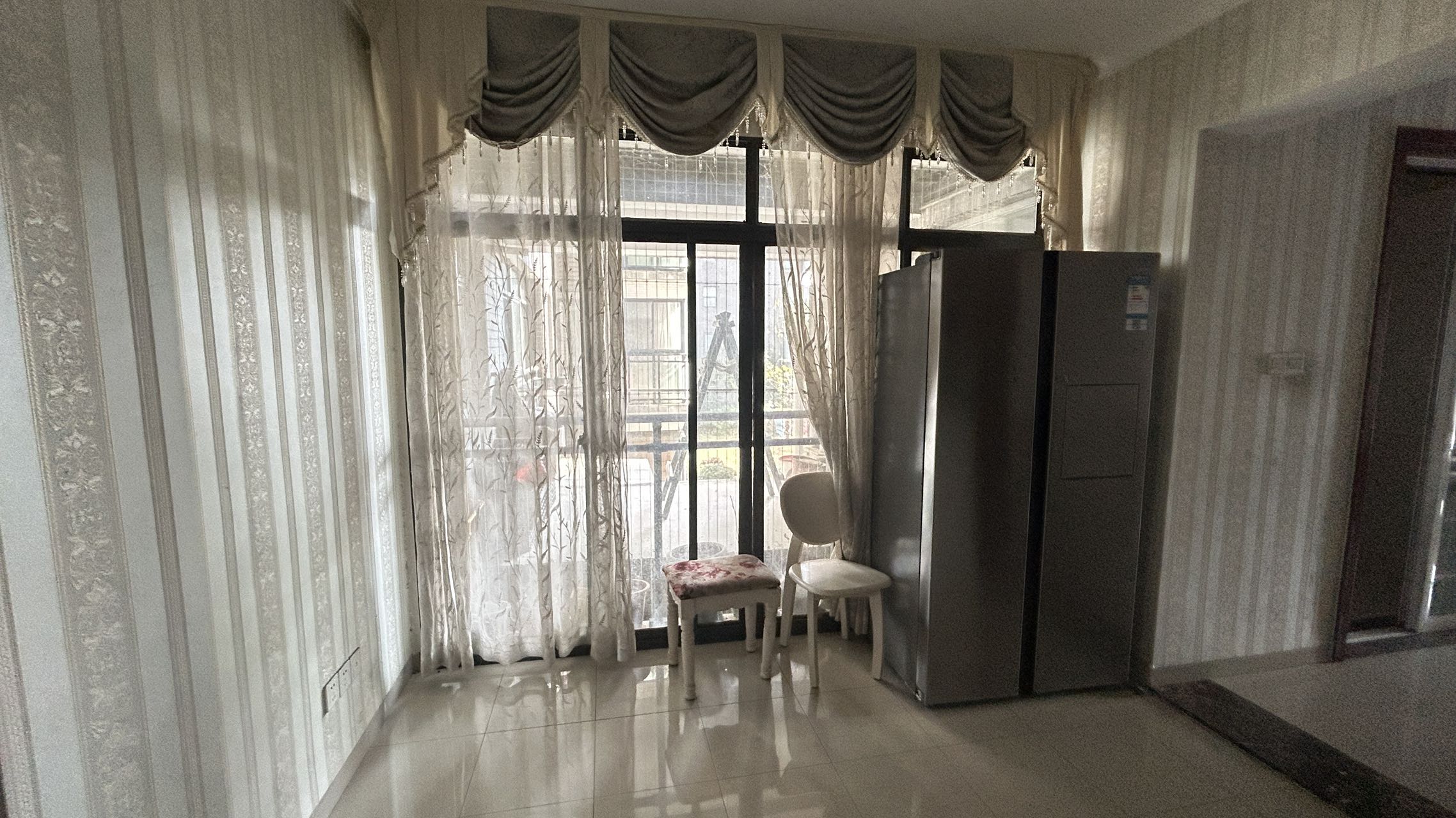 梓山湖领御  2室1厅1卫    1800.0元/月 梓山湖领御  2室1厅1卫    1800.0元/月室内图