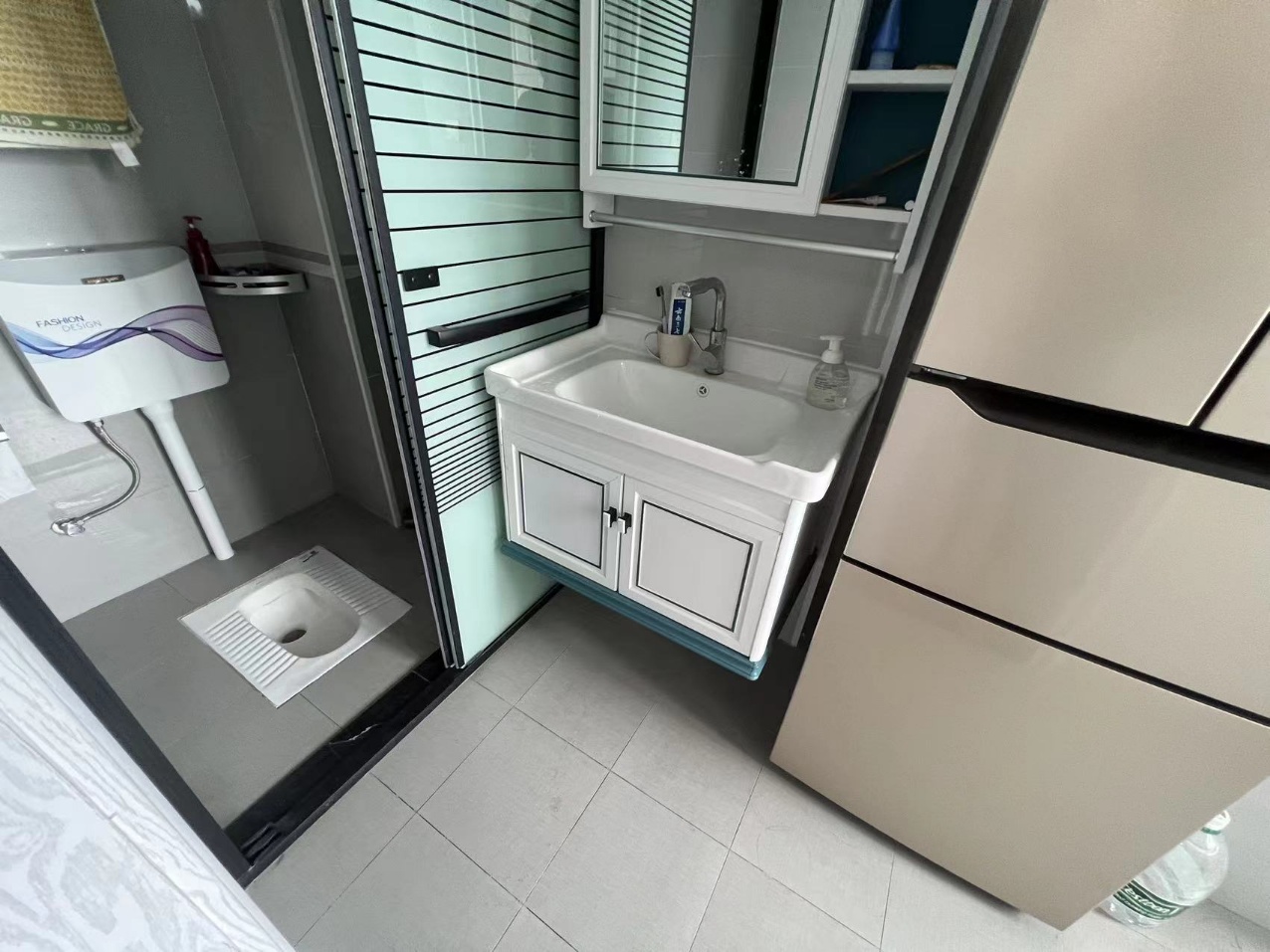 湘运大厦  1室1厅1卫    1300.0元/月 湘运大厦  1室1厅1卫    1300.0元/月室内图