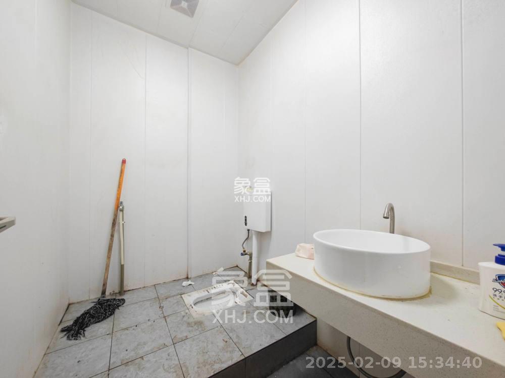 卓越蔚蓝城邦   108.82㎡     4300.00元/月室内图