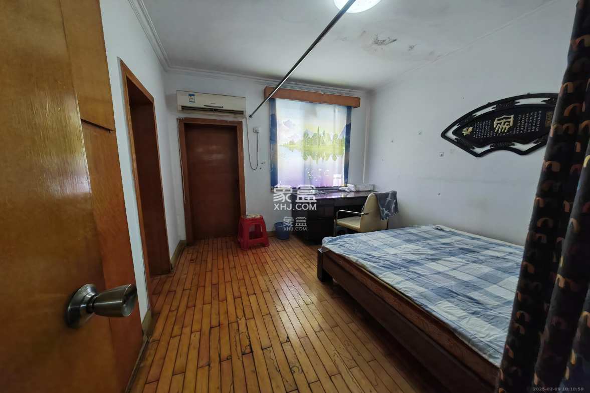 红旗区四片 2室1厅1卫 1400.0元/月 红旗区四片 2室1厅1卫 1400.0元/月室内图