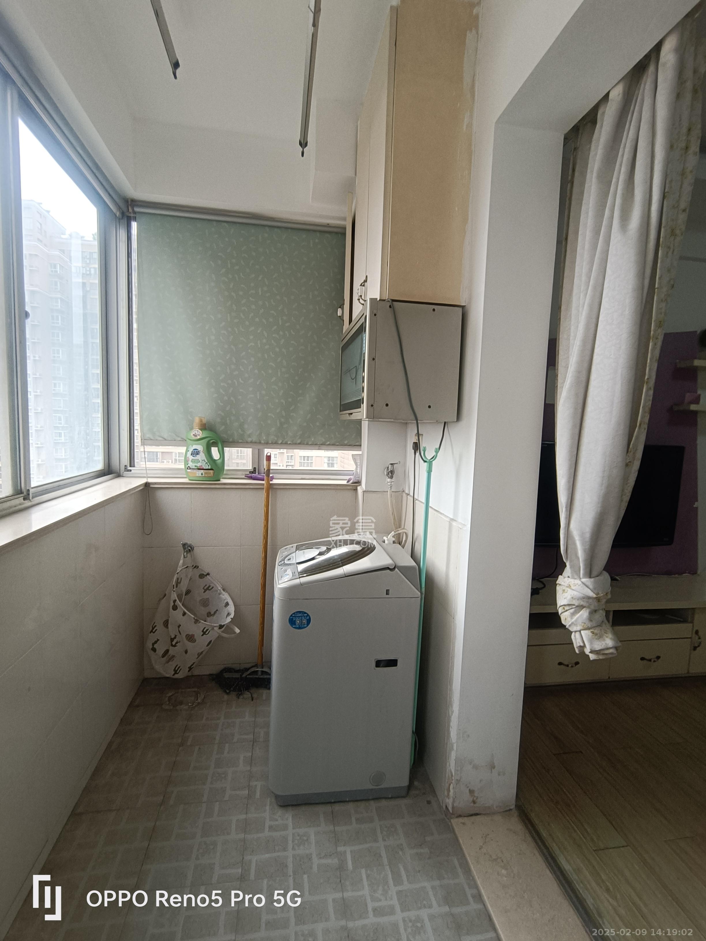上河国际B座  2室1厅1卫   2200.00元/月室内图