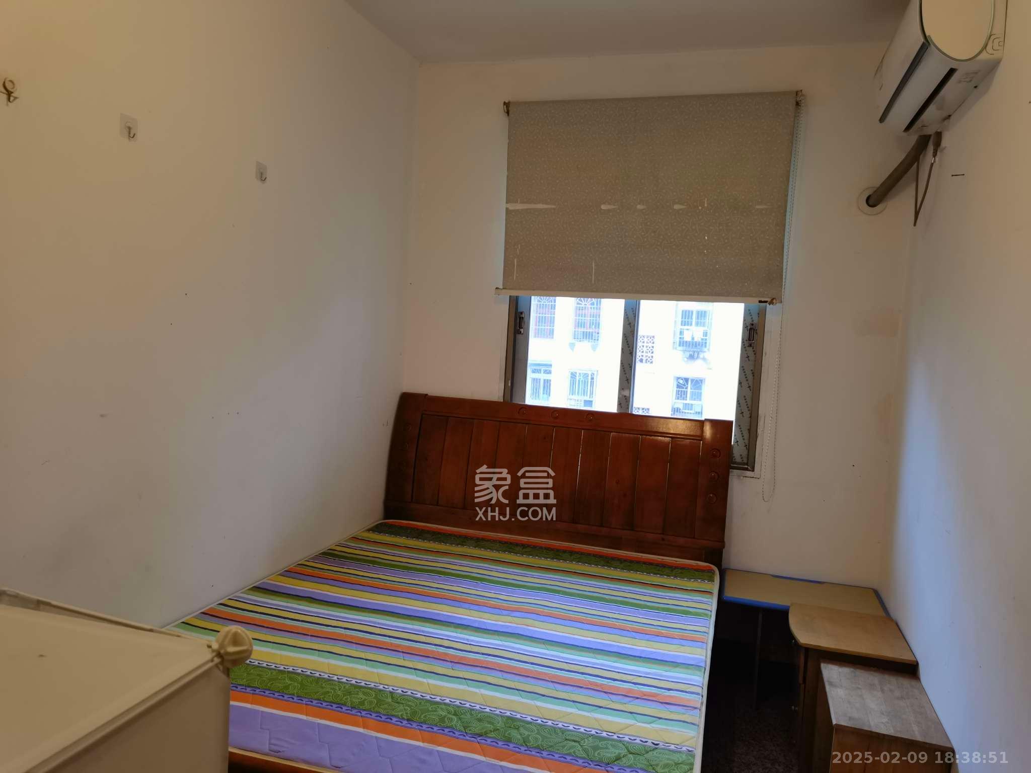 红旗区二片 1室1厅1卫 1800.0元/月 红旗区二片 1室1厅1卫 1800.0元/月室内图