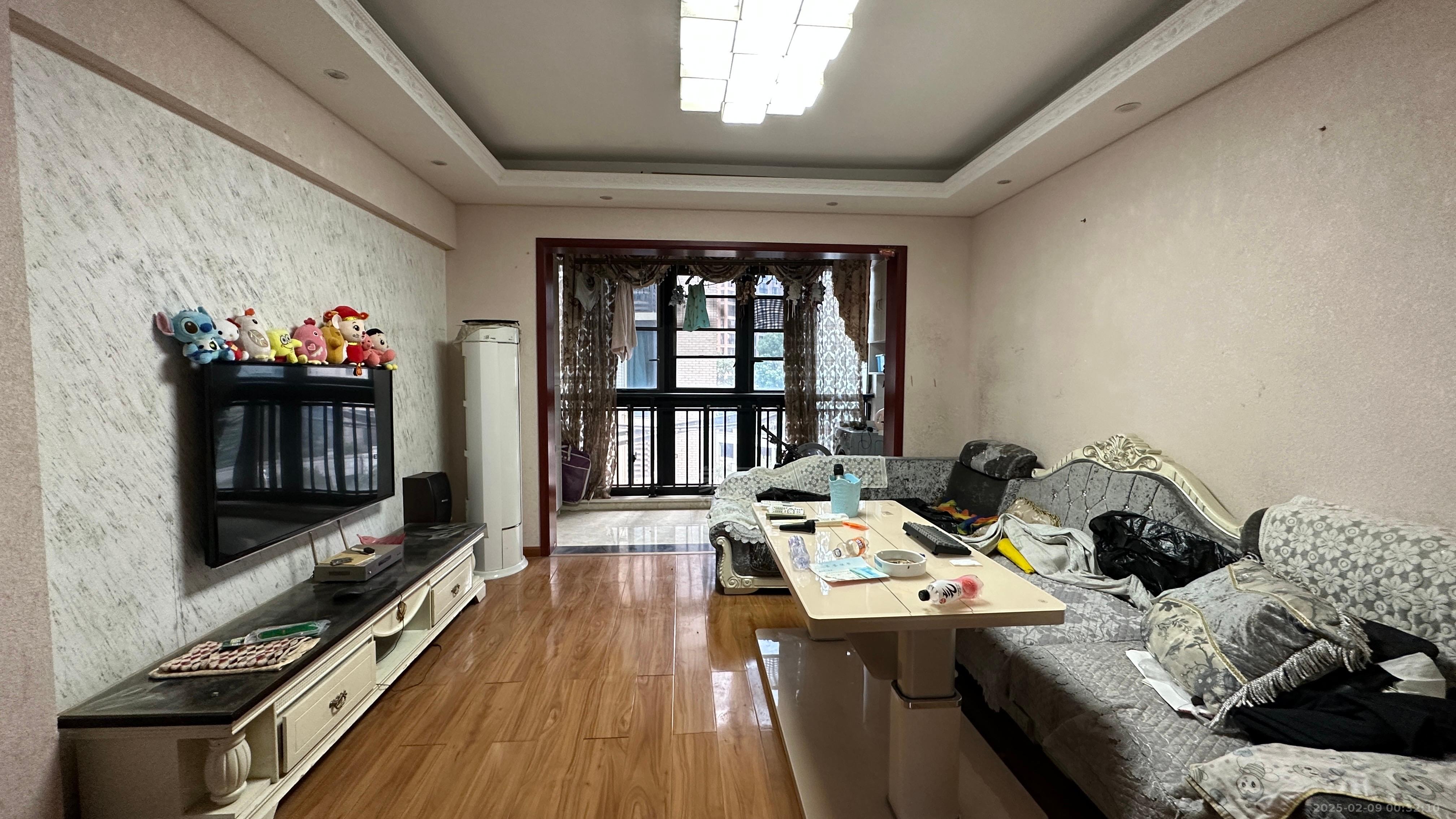 龙腾国际 3室2厅2卫 2000.0元/月 龙腾国际 3室2厅2卫 2000.0元/月室内图