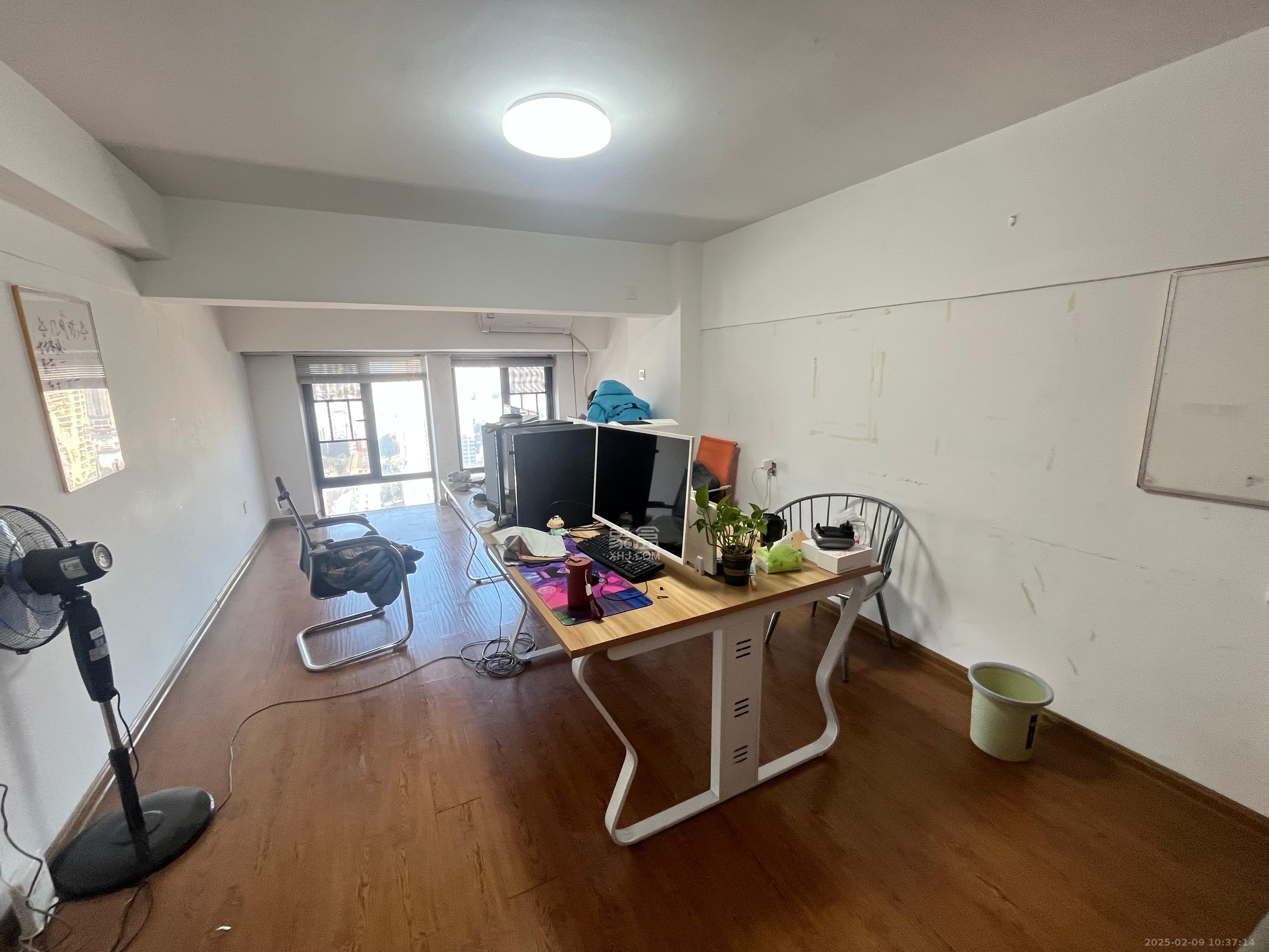 长城万富汇 2室1厅2卫 2400.0元/月 长城万富汇 2室1厅2卫 2400.0元/月室内图