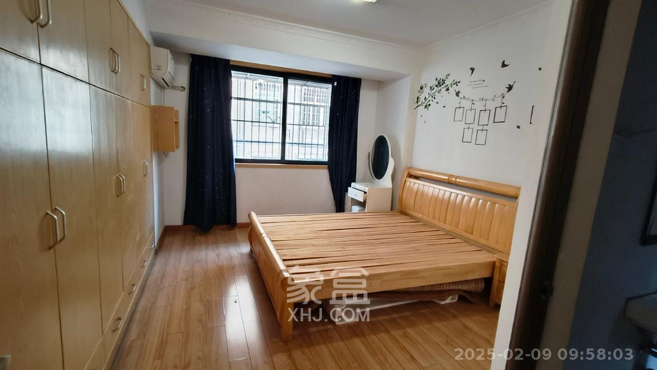 星沙派  3室2厅2卫   2000.00元/月室内图
