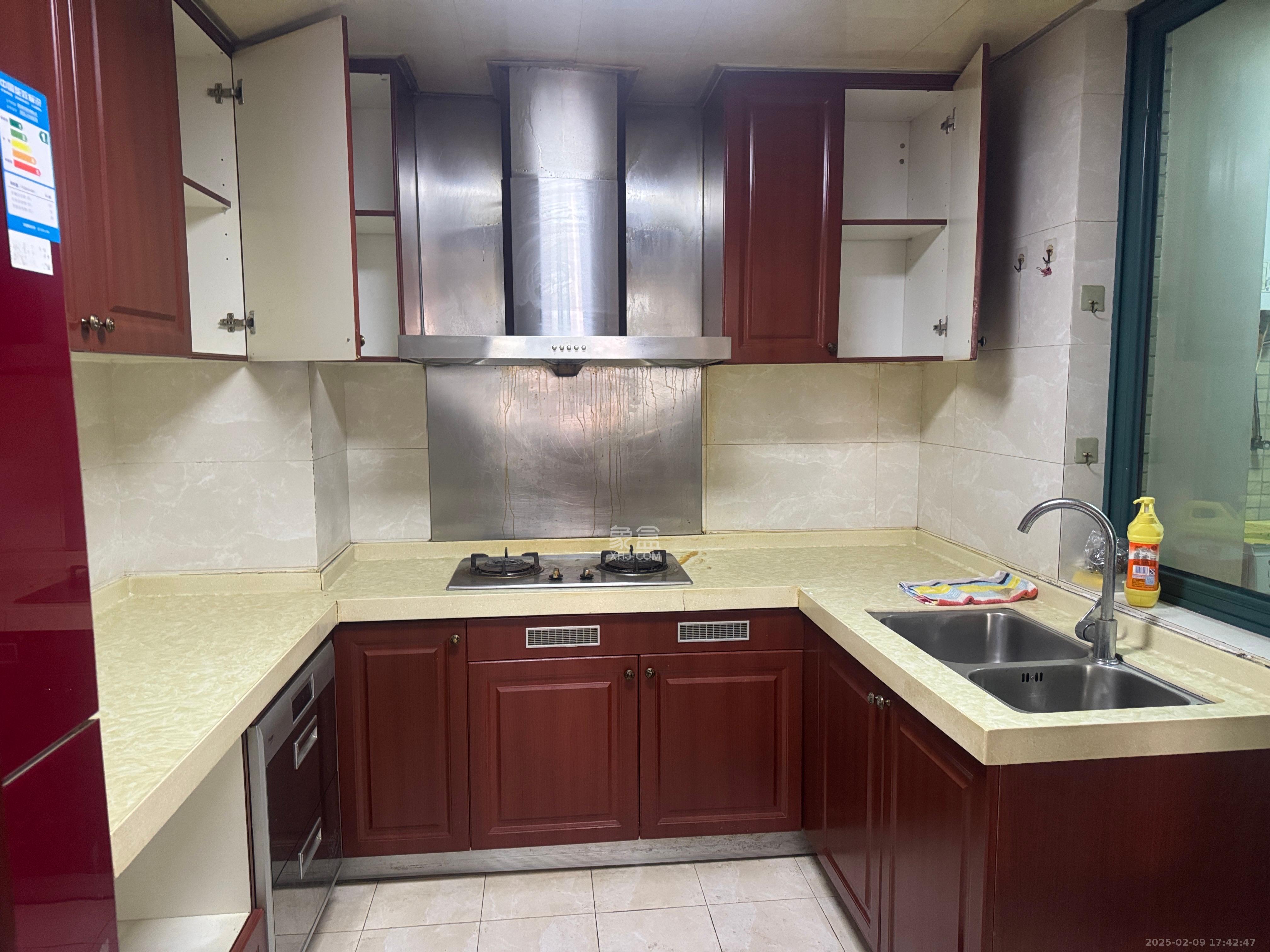 恒大雅苑 3室2厅2卫 2600.0元/月 恒大雅苑 3室2厅2卫 2600.0元/月室内图