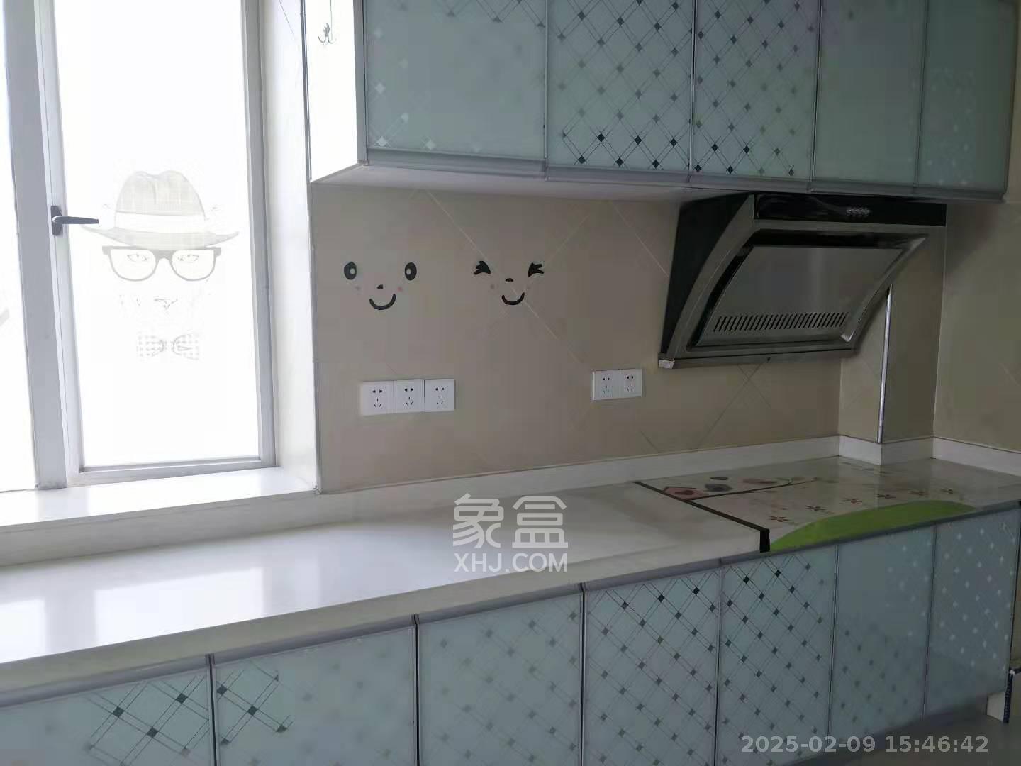 万科魅力之城  1室2厅1卫   1500.00元/月室内图