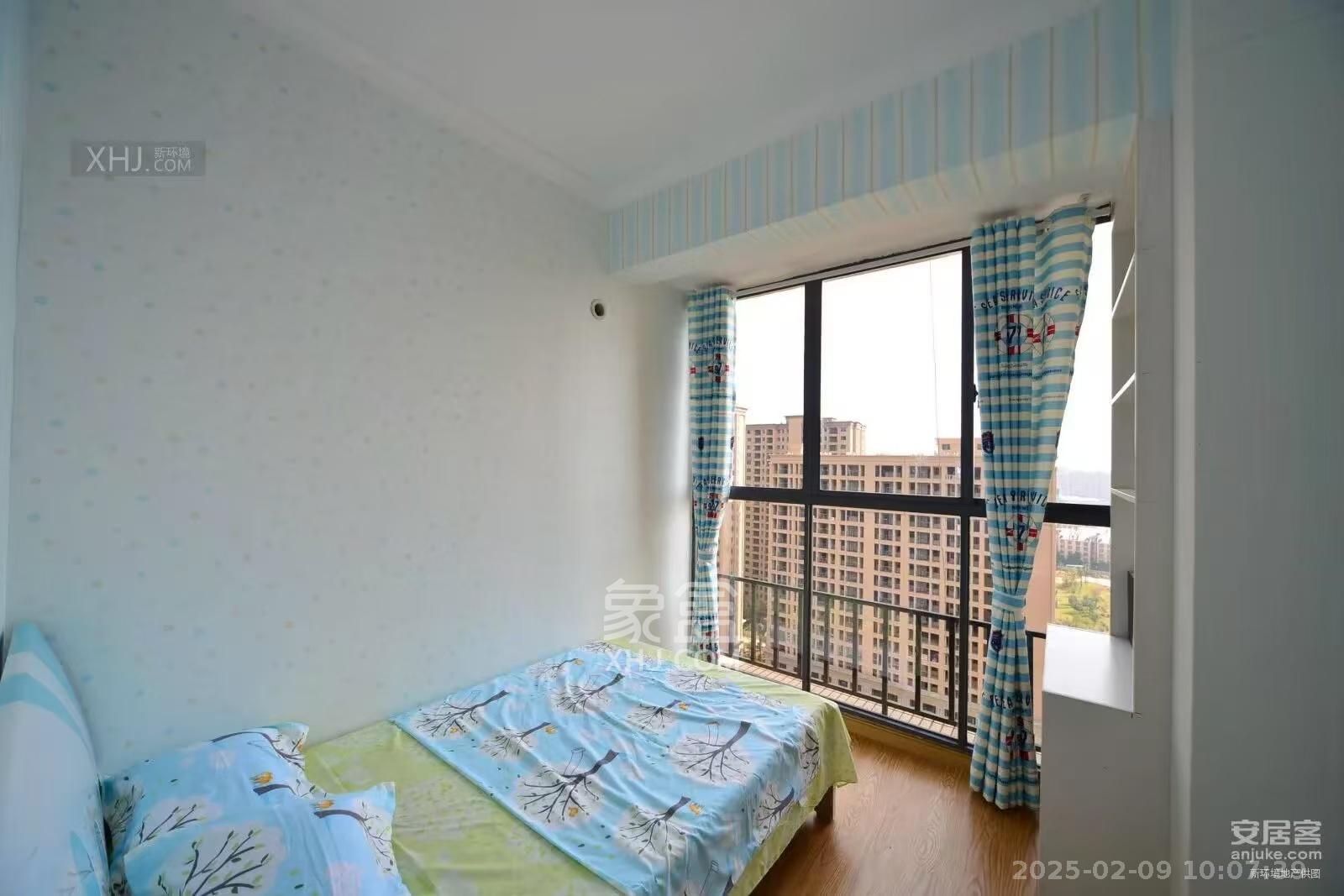 康斯丹郡(融程领秀佳园)  3室2厅1卫    2500.0元/月 康斯丹郡(融程领秀佳园)  3室2厅1卫    2500.0元/月室内图