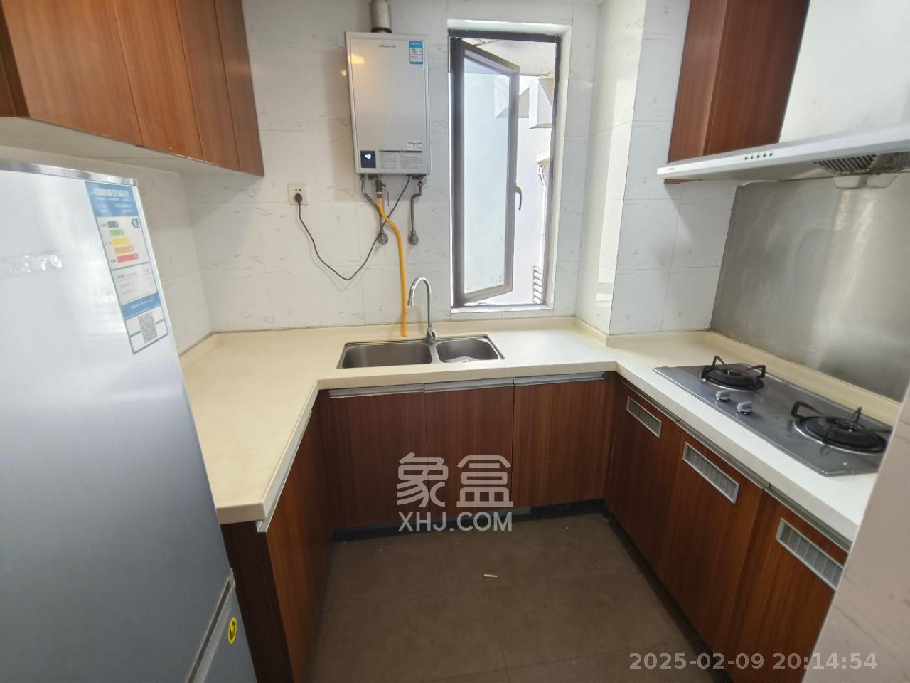 万科城市花园  2室2厅1卫    2000.0元/月室内图