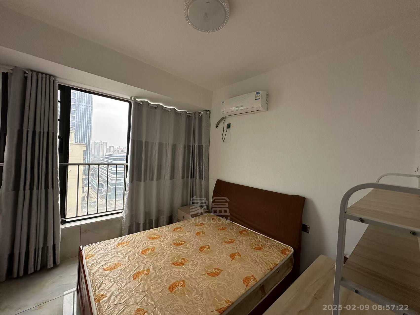 金轮翡翠名园 3室2厅1卫 1800.0元/月 金轮翡翠名园 3室2厅1卫 1800.0元/月室内图