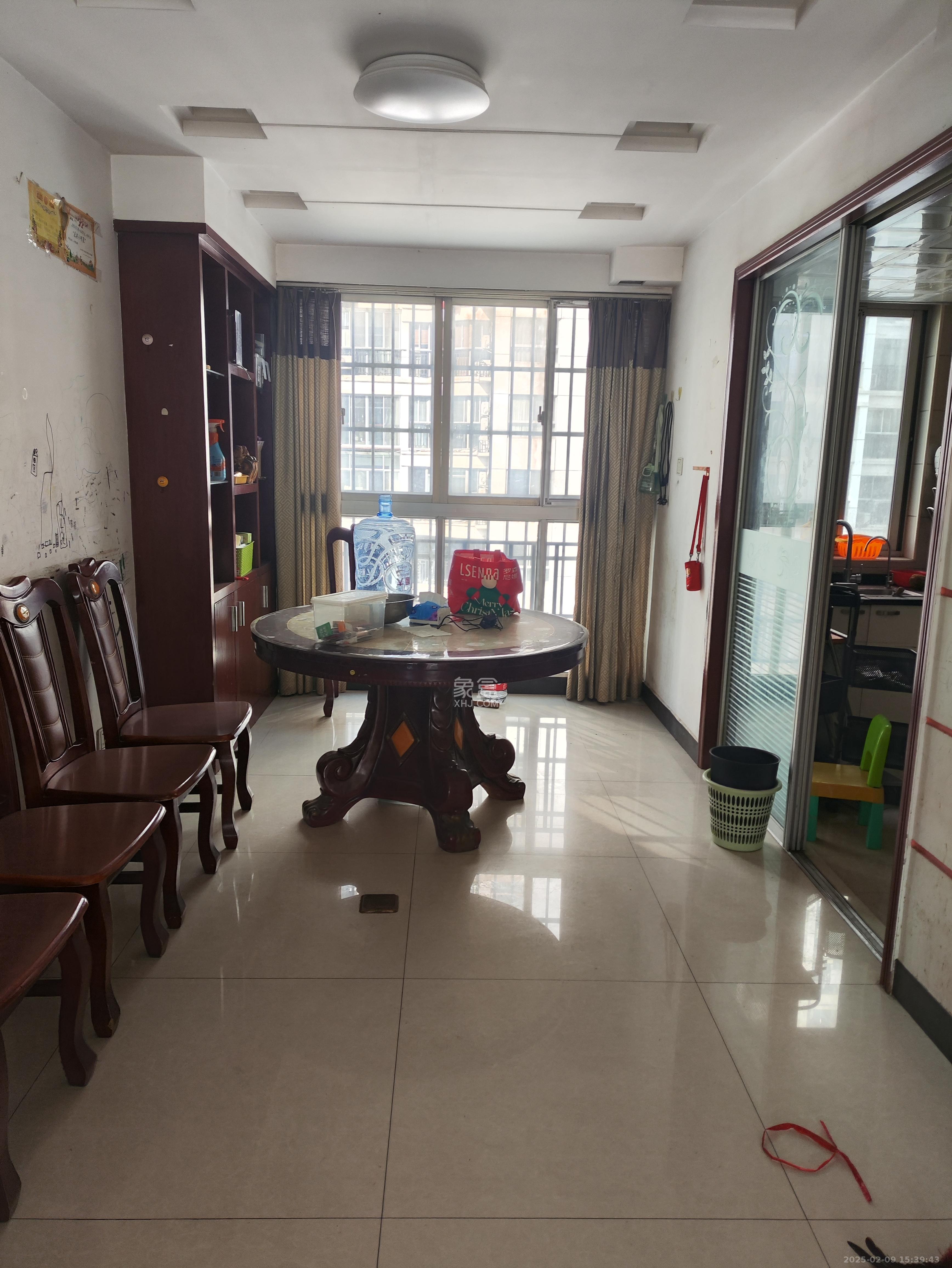 华雅花园 3室2厅2卫 3500.0元/月 华雅花园 3室2厅2卫 3500.0元/月室内图