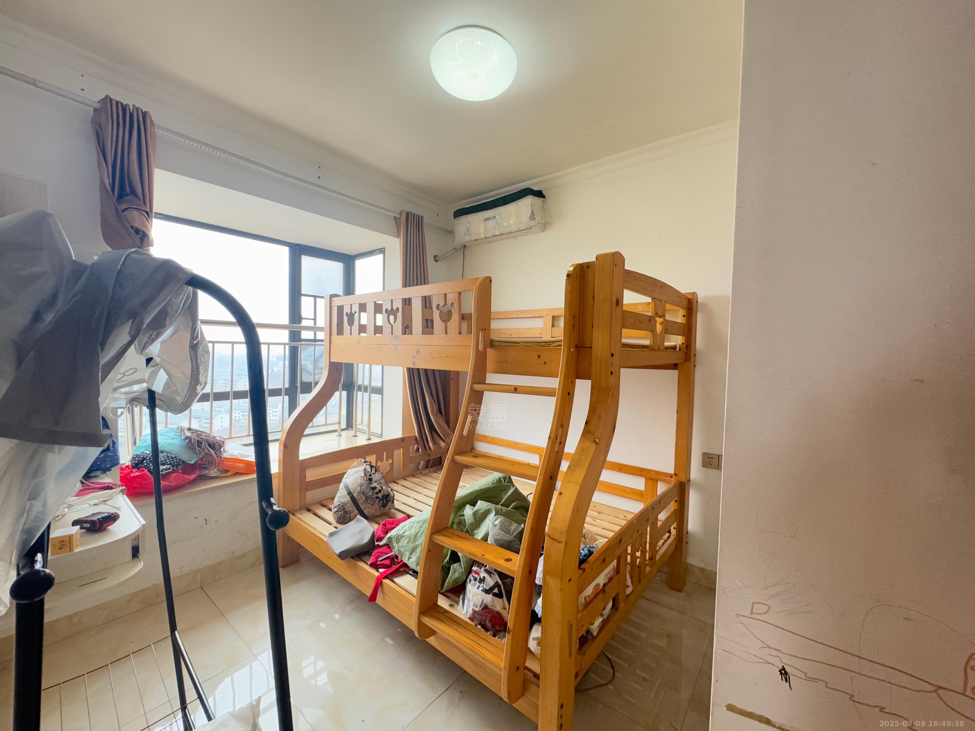 城市公园  2室2厅1卫    1500.0元/月 城市公园  2室2厅1卫    1500.0元/月室内图