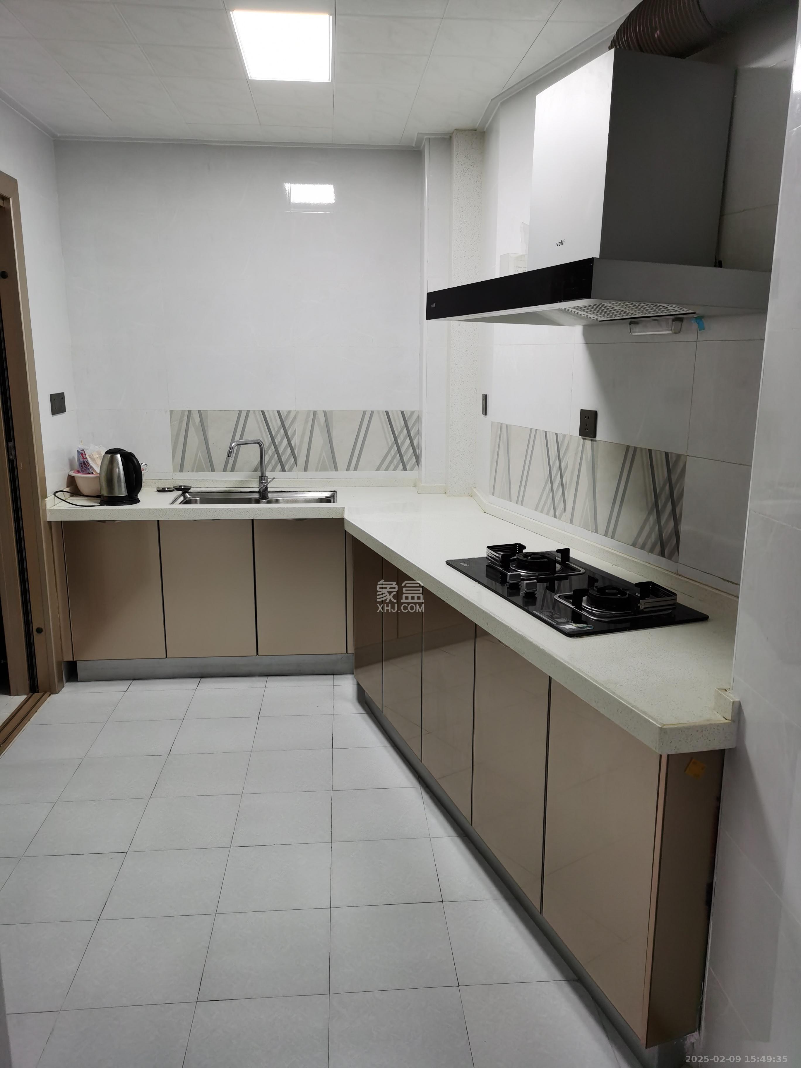 紫鑫御湖湾  2室1厅1卫    1500.0元/月 紫鑫御湖湾  2室1厅1卫    1500.0元/月室内图