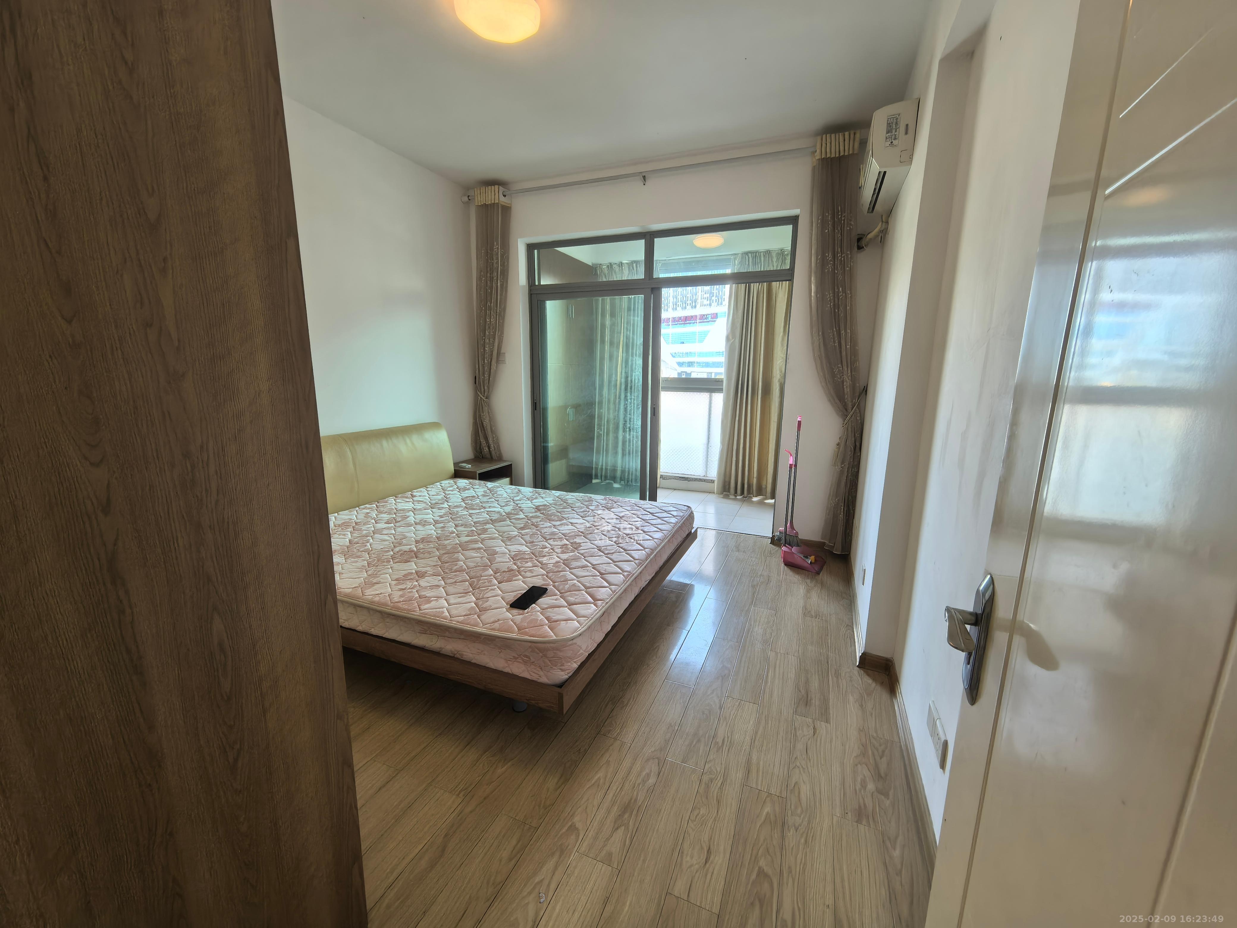 新城新世界一二三期 2室2厅1卫 2600.0元/月 新城新世界一二三期 2室2厅1卫 2600.0元/月室内图