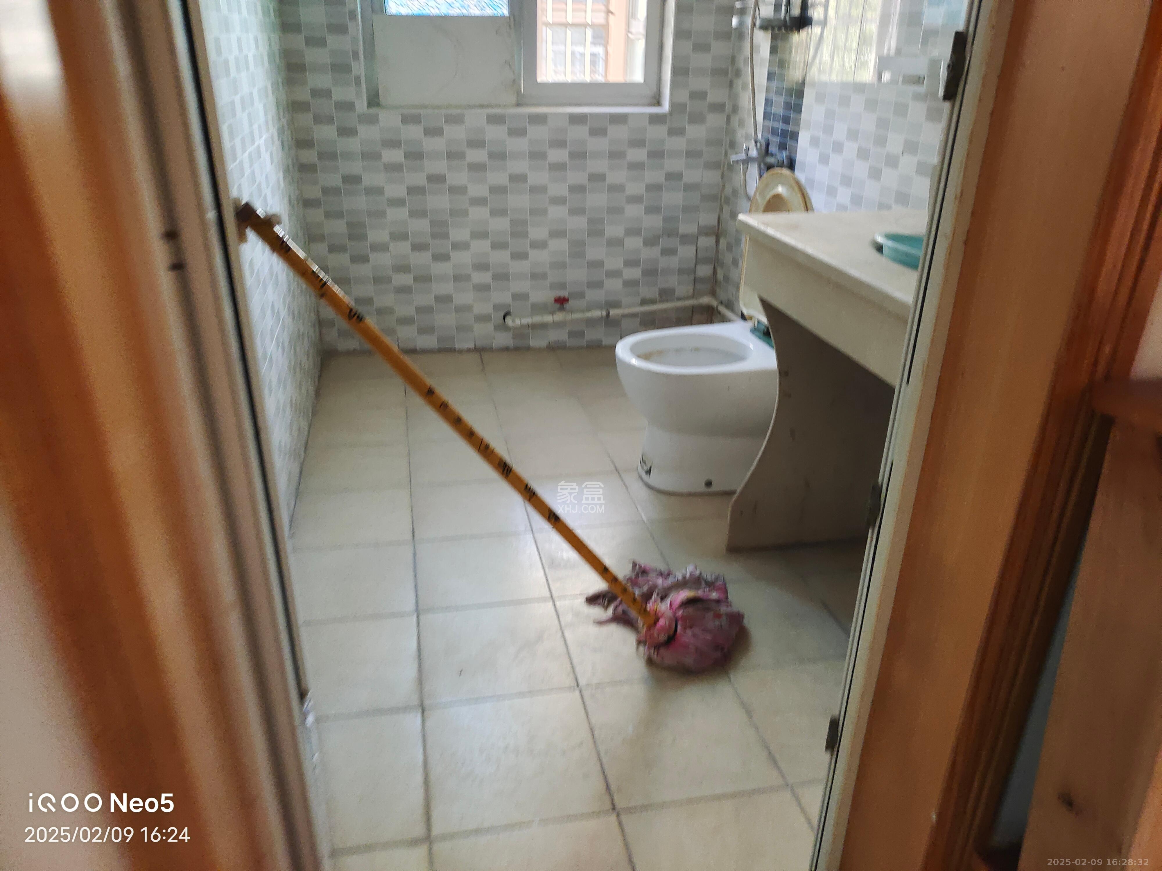 鄱阳小区 3室2厅1卫 2000.0元/月 鄱阳小区 3室2厅1卫 2000.0元/月室内图