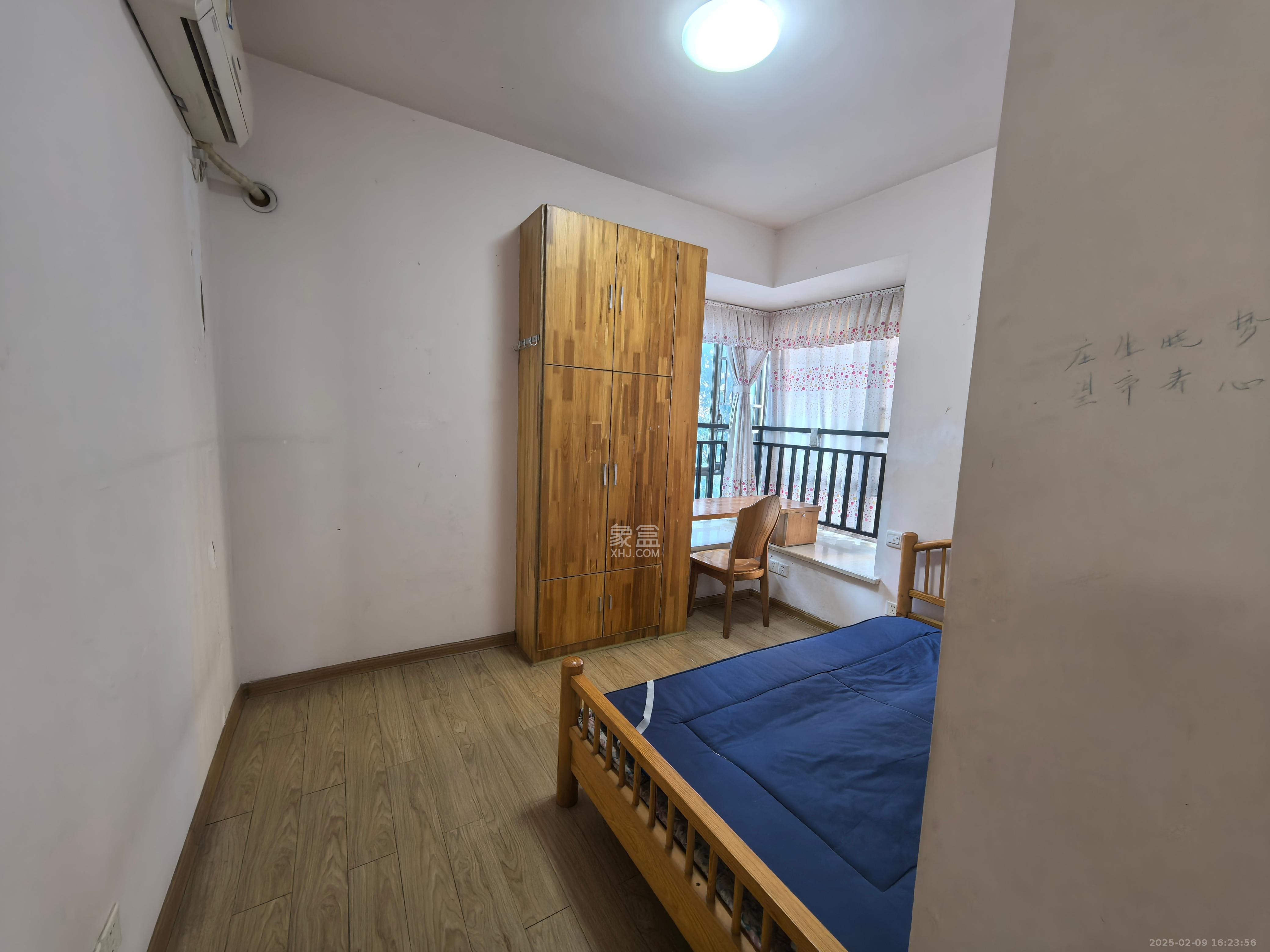 新城新世界一二三期 2室2厅1卫 2600.0元/月 新城新世界一二三期 2室2厅1卫 2600.0元/月室内图