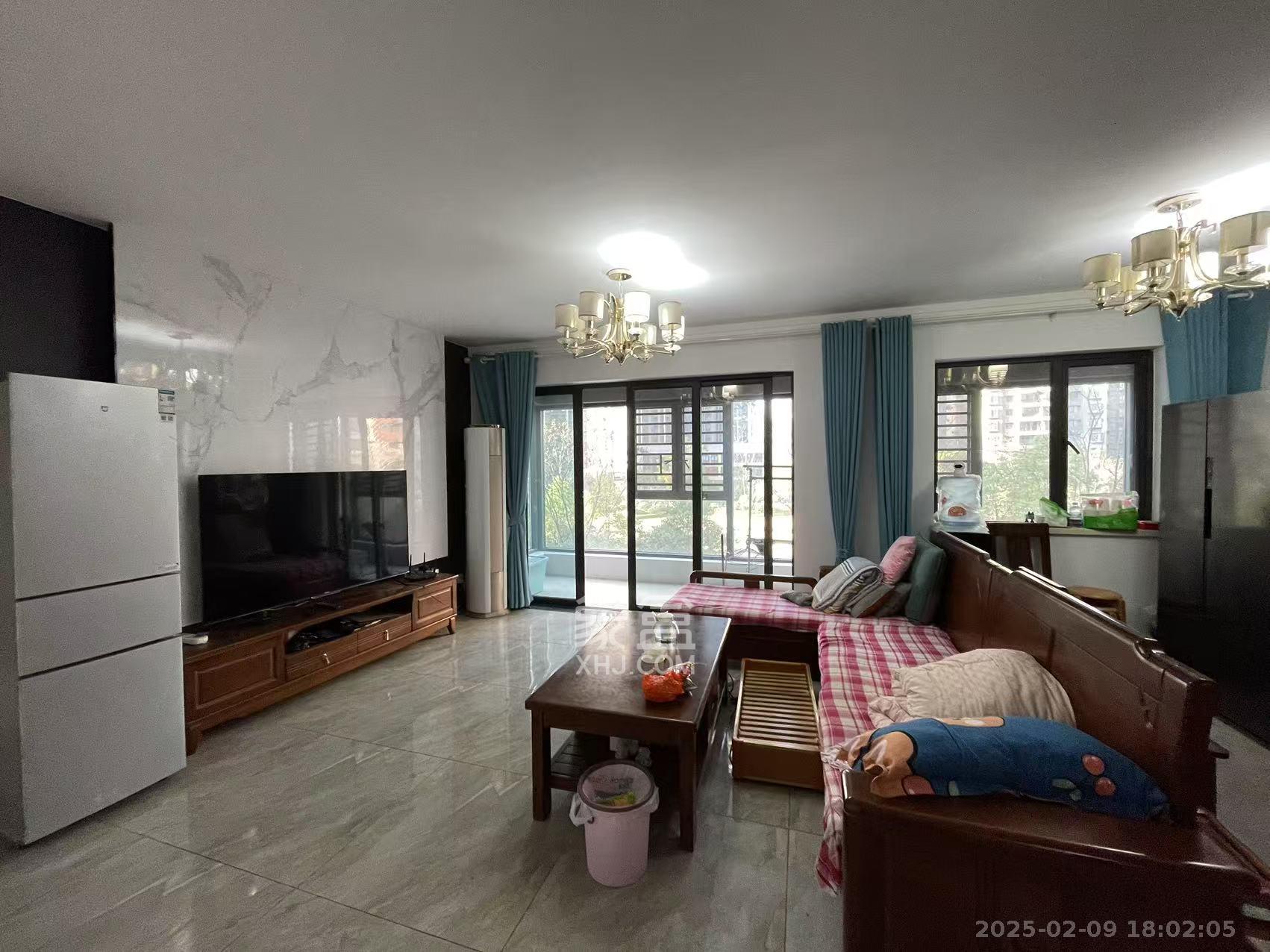 万润滨江天著  4室2厅2卫    2700.0元/月 万润滨江天著  4室2厅2卫    2700.0元/月室内图