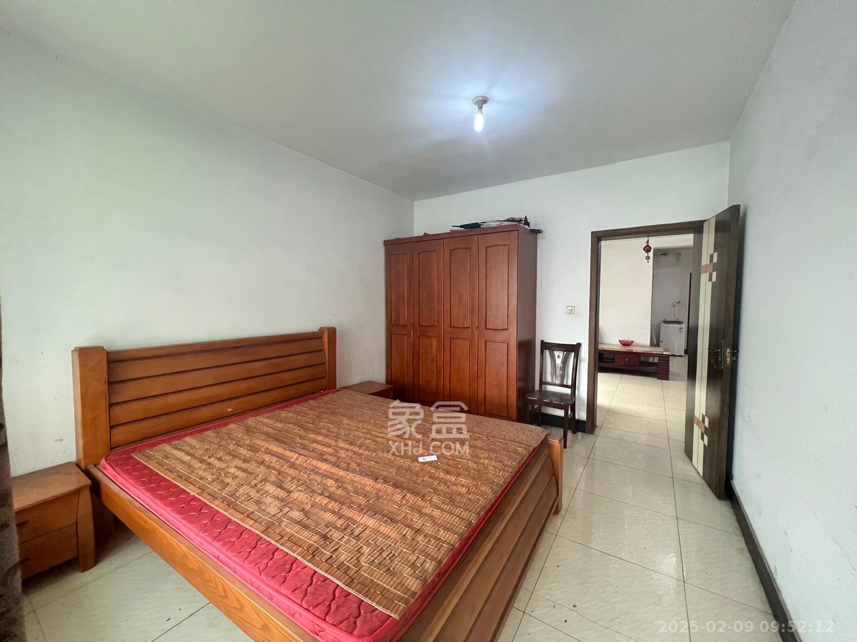 中南汽车世界 3室2厅1卫 1000.0元/月 中南汽车世界 3室2厅1卫 1000.0元/月室内图