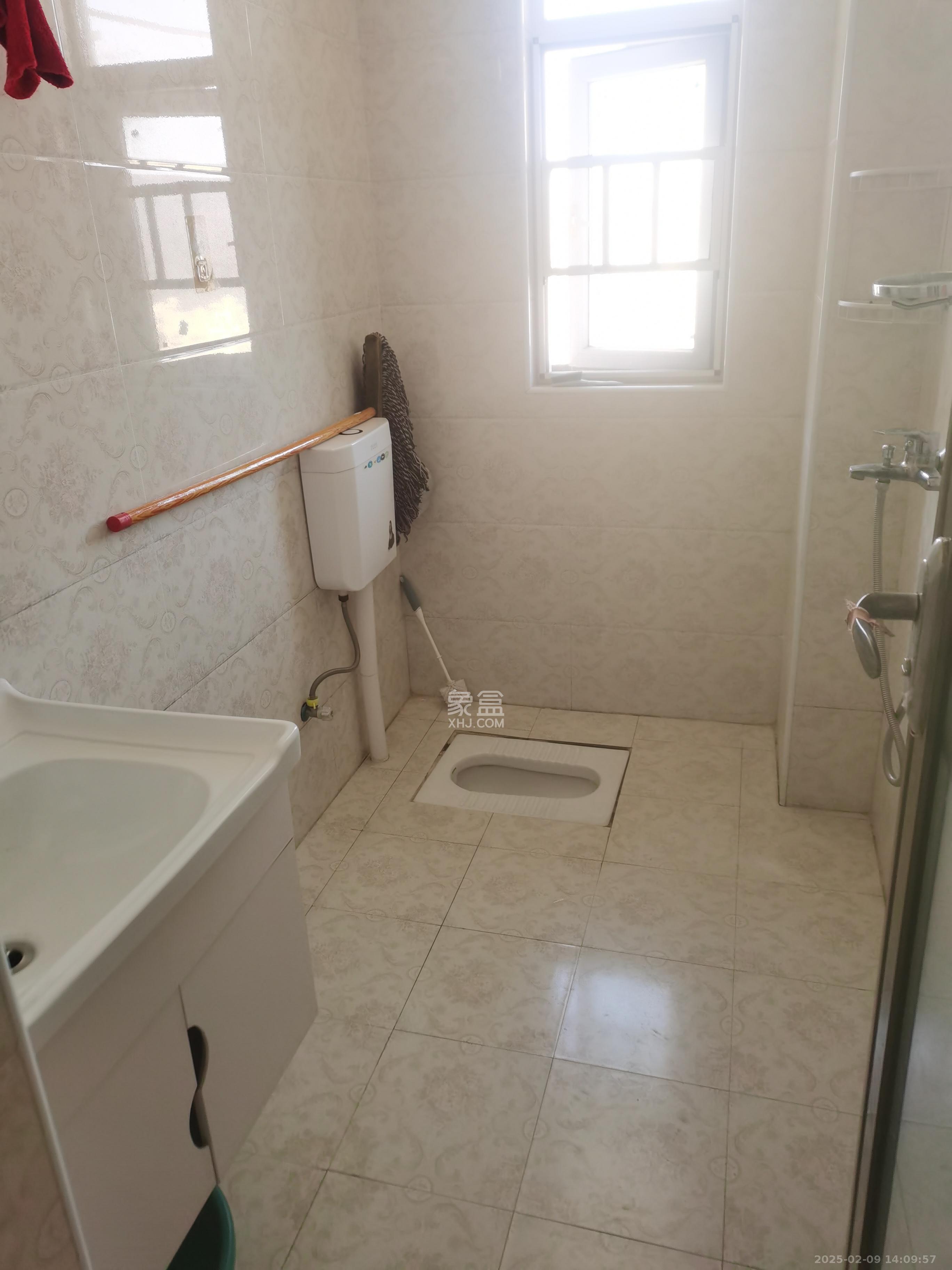 天麓尚层 3室2厅2卫 2300.0元/月 天麓尚层 3室2厅2卫 2300.0元/月室内图