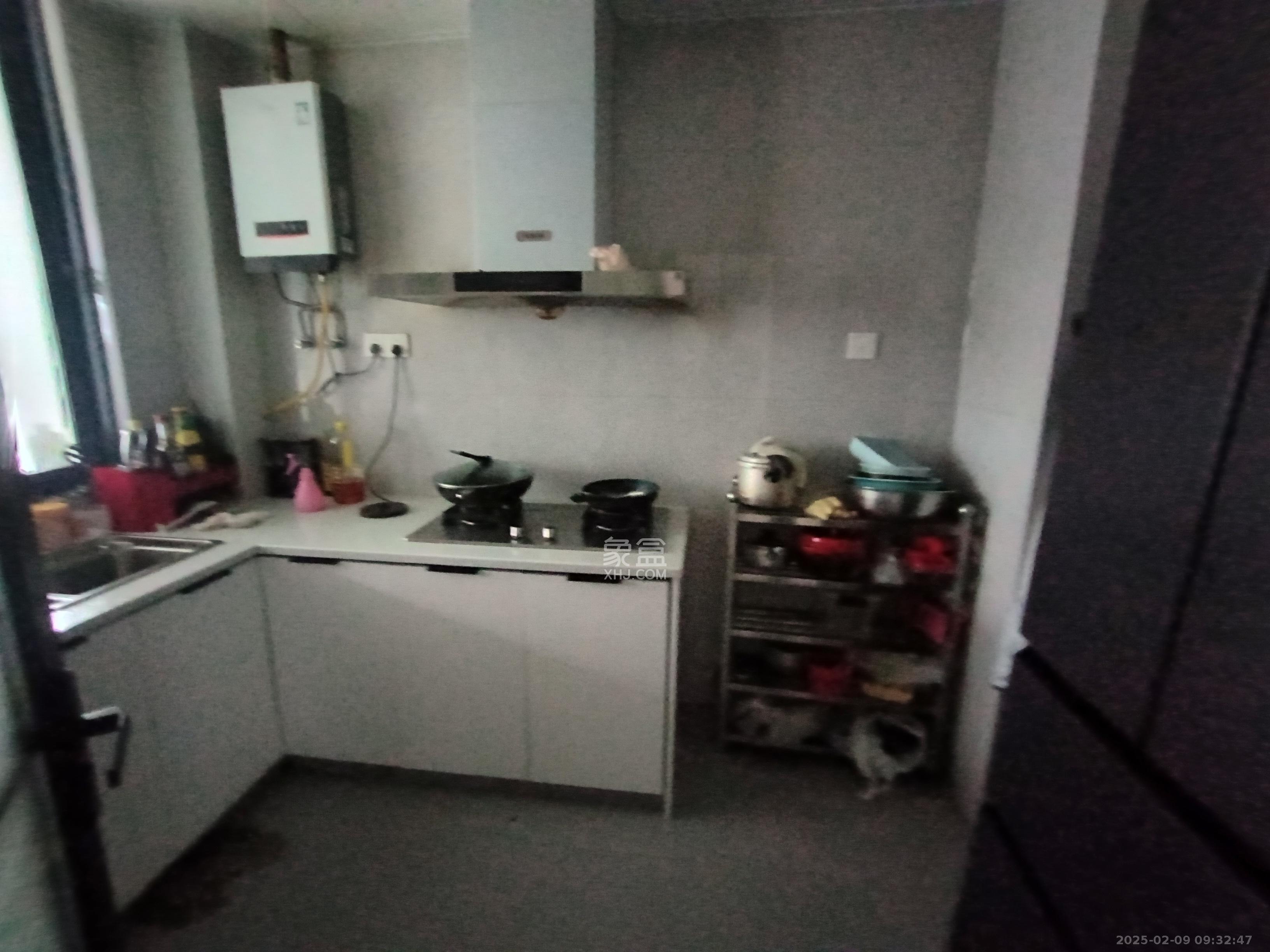 湘江世纪城咏江苑  3室2厅2卫    2800.0元/月室内图