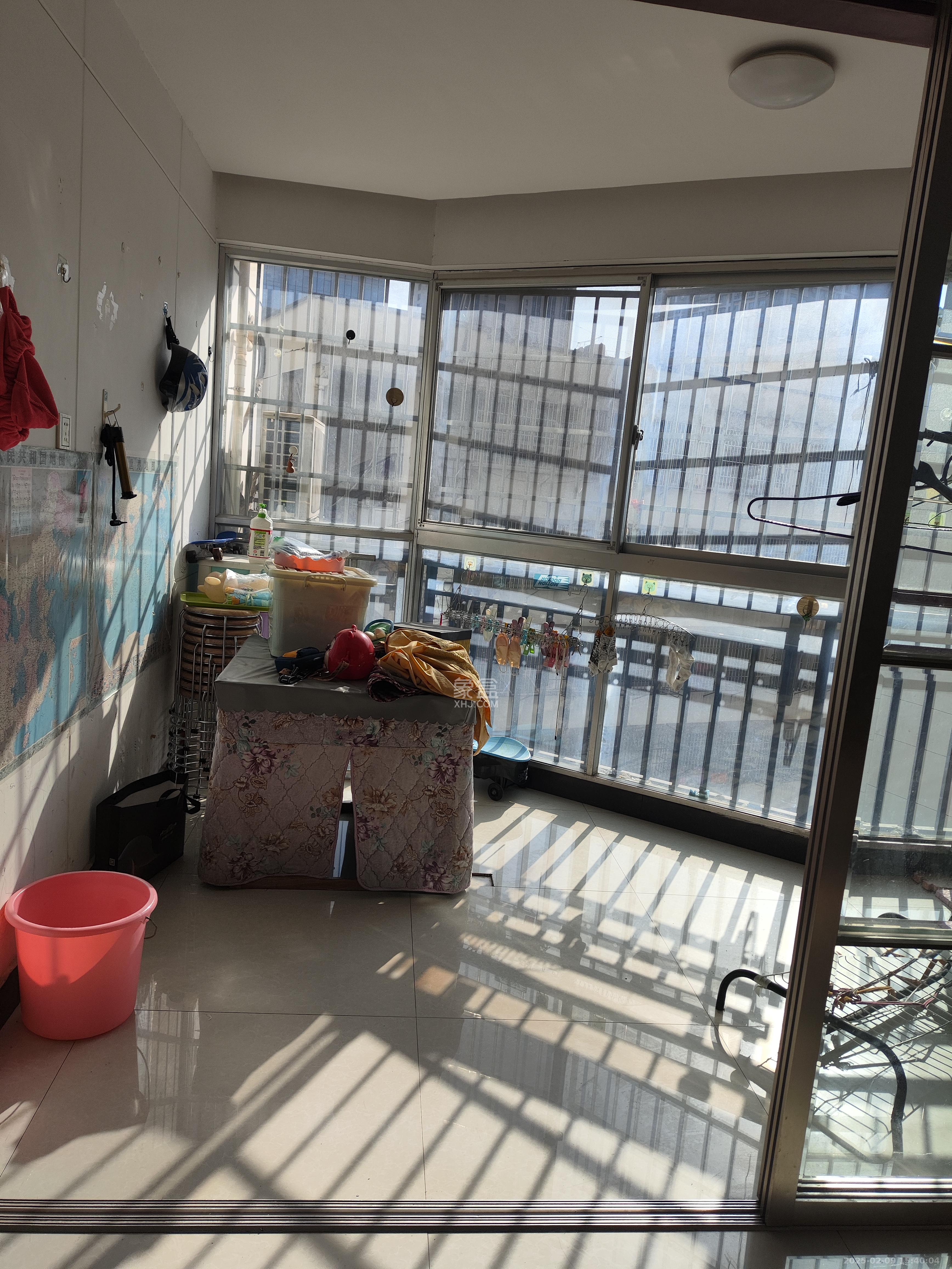 华雅花园 3室2厅2卫 3500.0元/月 华雅花园 3室2厅2卫 3500.0元/月室内图