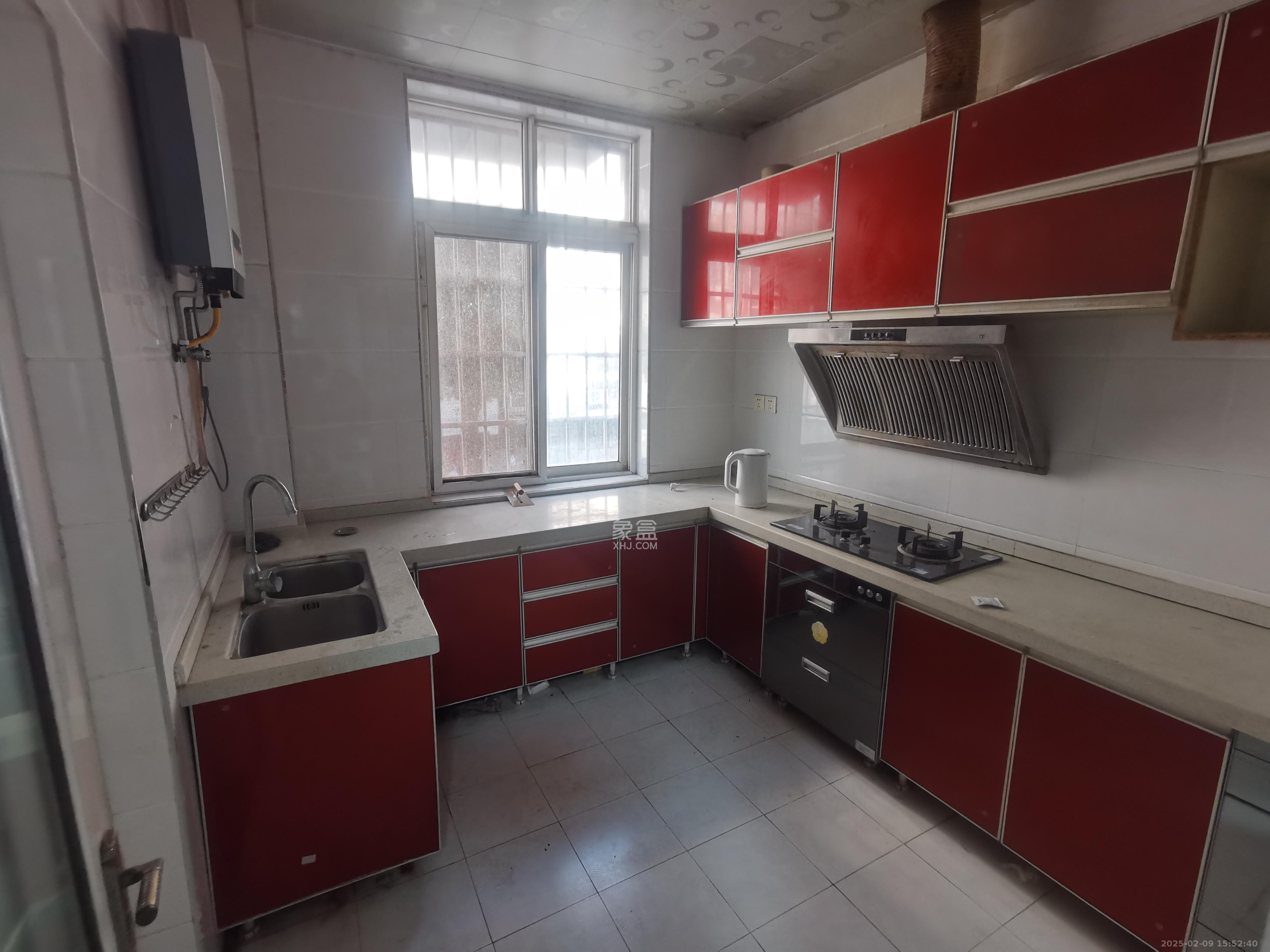 红星农博住宅小区(佳英农博小区) 4室2厅2卫 2800.0元/月 红星农博住宅小区(佳英农博小区) 4室2厅2卫 2800.0元/月室内图