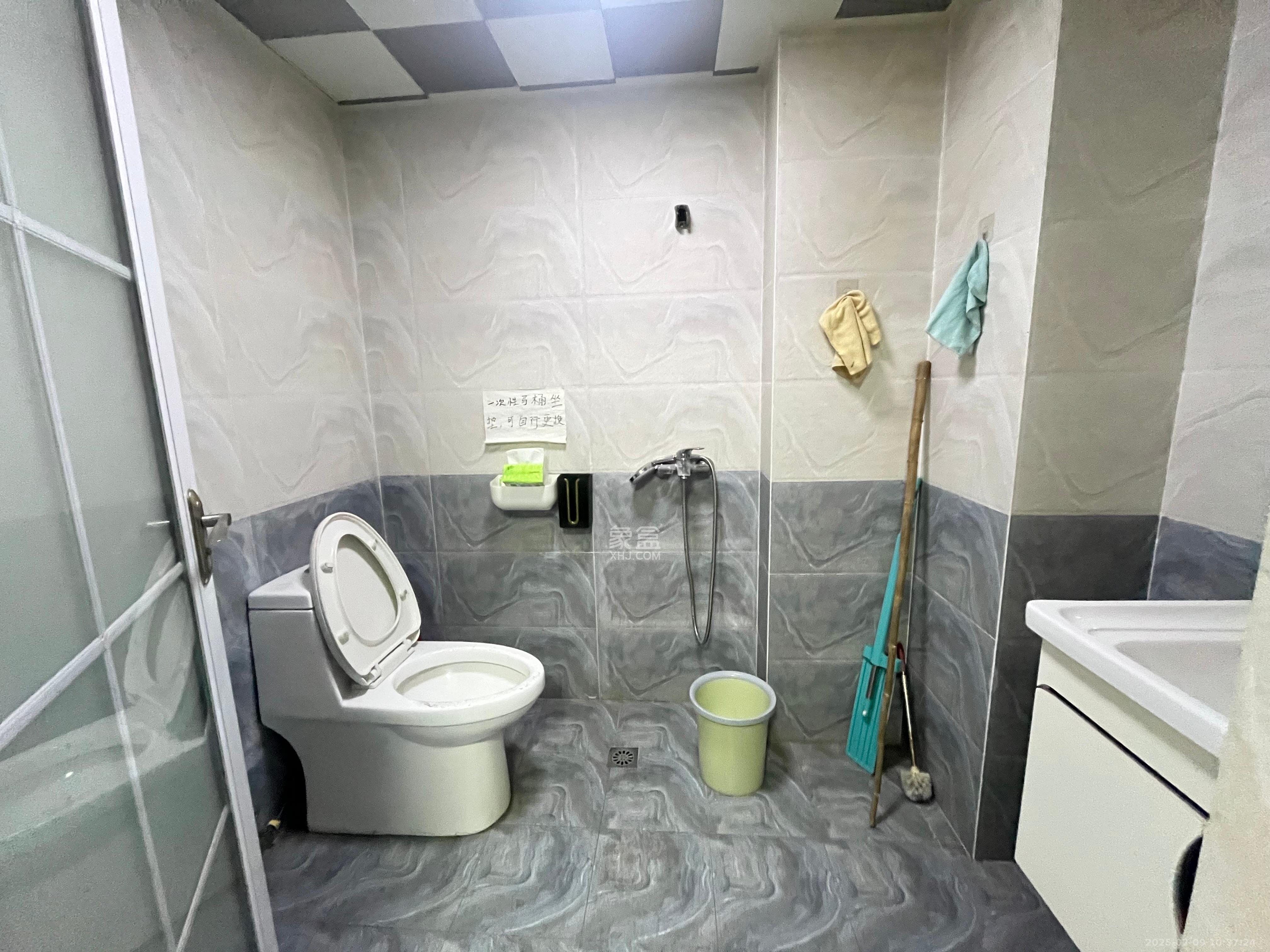 长城万富汇 2室1厅2卫 2400.0元/月 长城万富汇 2室1厅2卫 2400.0元/月室内图