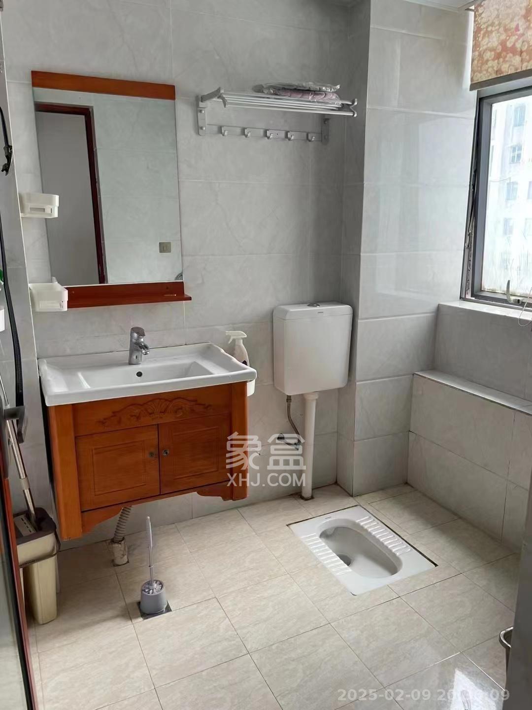 银港水晶城  3室2厅1卫   3000.00元/月室内图