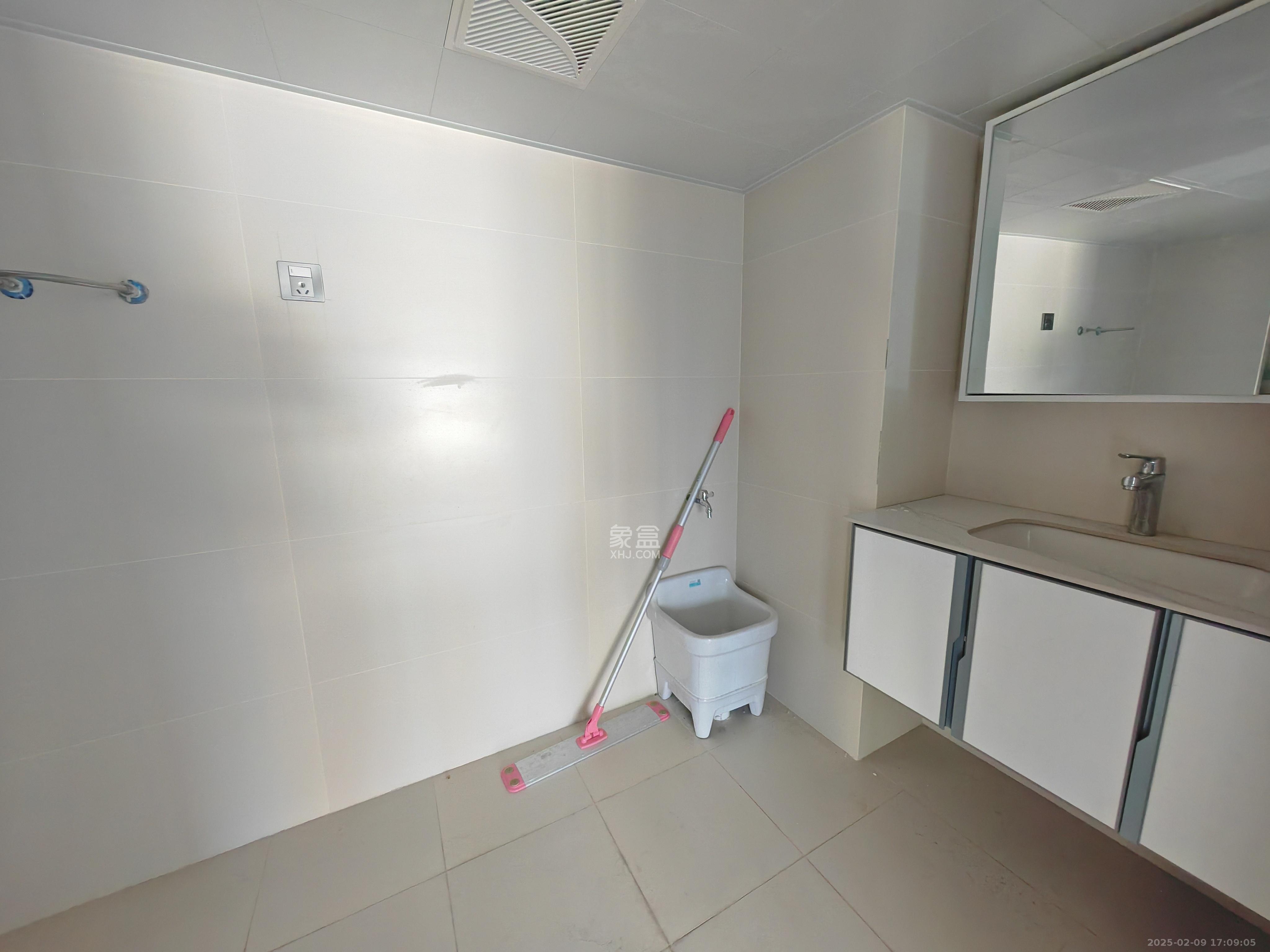 京武浪琴山三期(京武中心) 2室1厅1卫 8000.0元/月 京武浪琴山三期(京武中心) 2室1厅1卫 8000.0元/月室内图