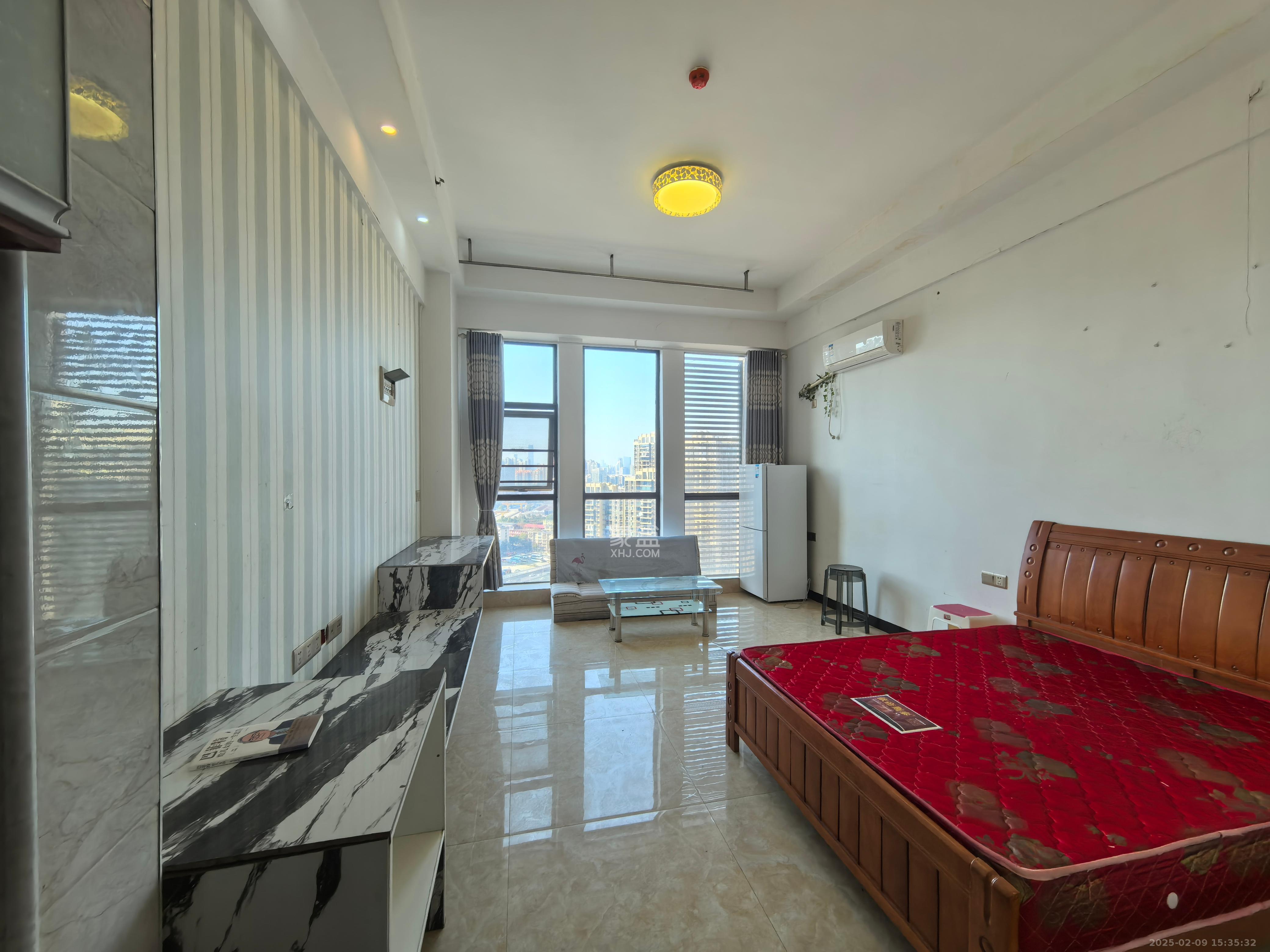 新世界广场 1室1厅1卫 1300.0元/月 新世界广场 1室1厅1卫 1300.0元/月室内图