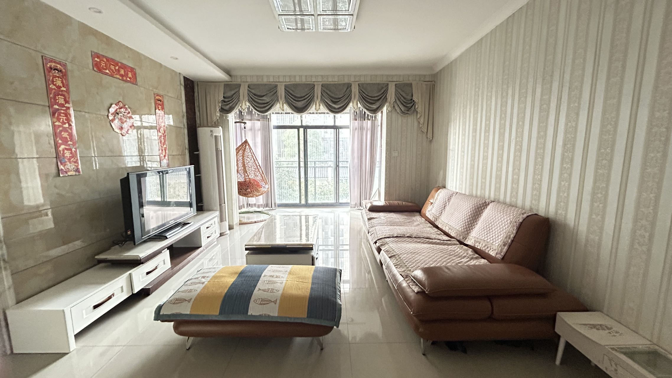 梓山湖领御  2室1厅1卫    1800.0元/月 梓山湖领御  2室1厅1卫    1800.0元/月室内图