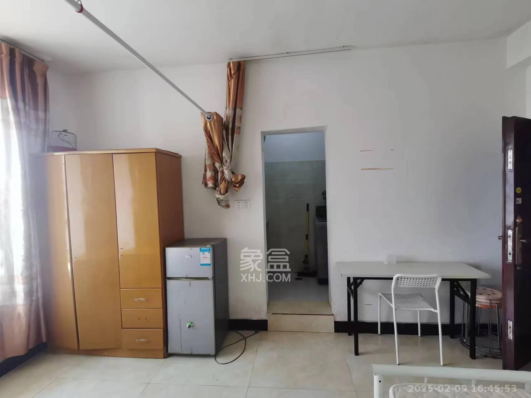 景江雅苑 1室1厅1卫 1000.0元/月 景江雅苑 1室1厅1卫 1000.0元/月室内图