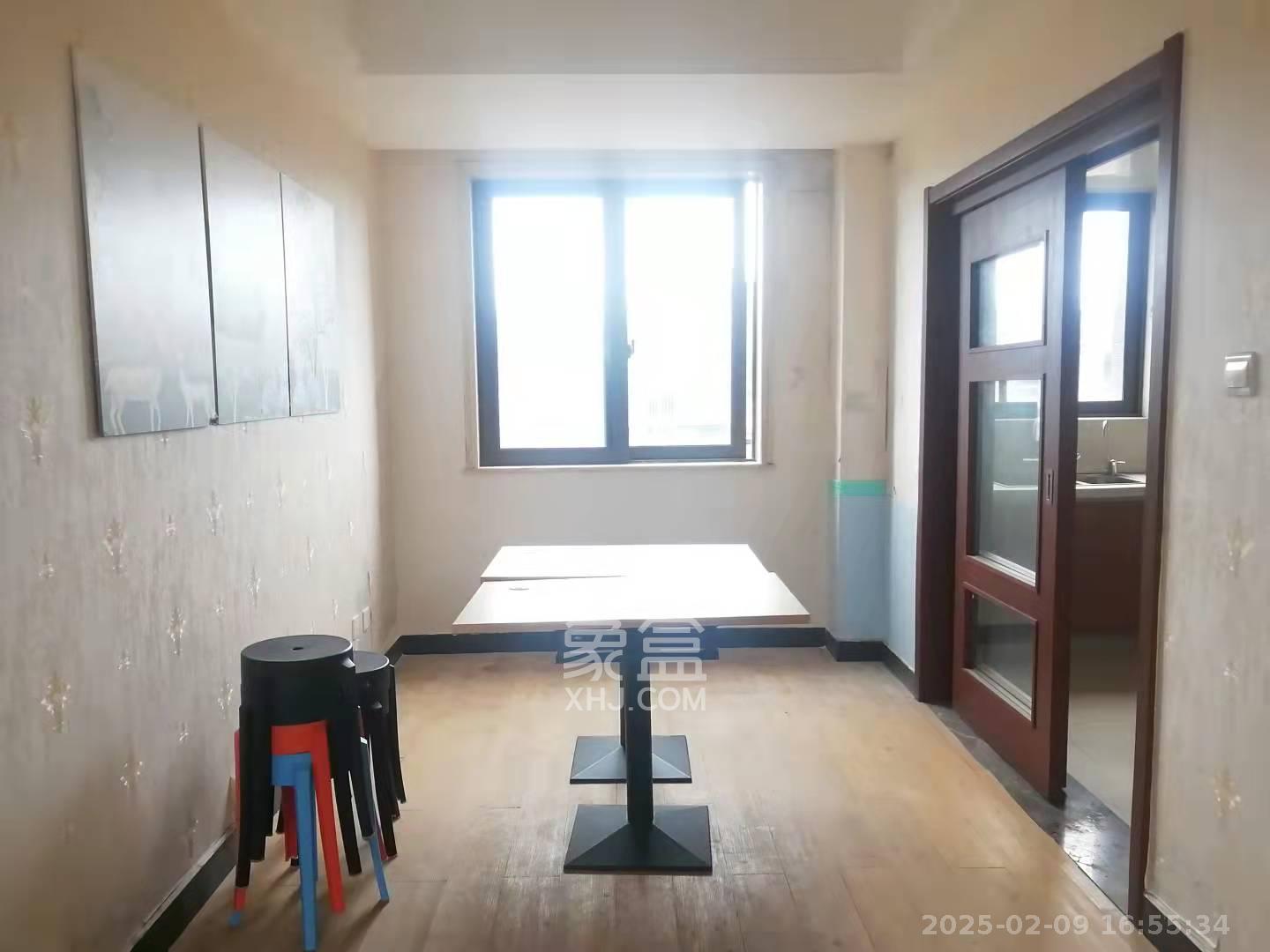 绿地公馆(绿地名邸) 3室2厅2卫 2200.0元/月 绿地公馆(绿地名邸) 3室2厅2卫 2200.0元/月室内图