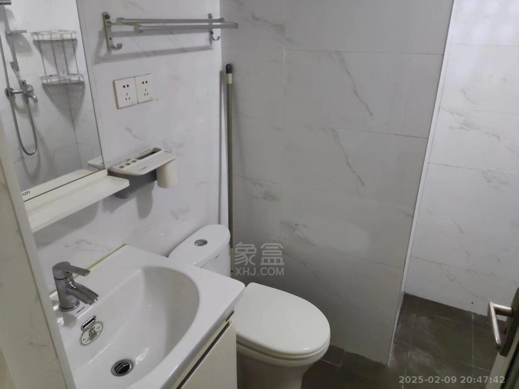 文艺复兴(未来城) 1室1厅1卫 1200.00元/月 文艺复兴(未来城) 1室1厅1卫 1200.00元/月室内图