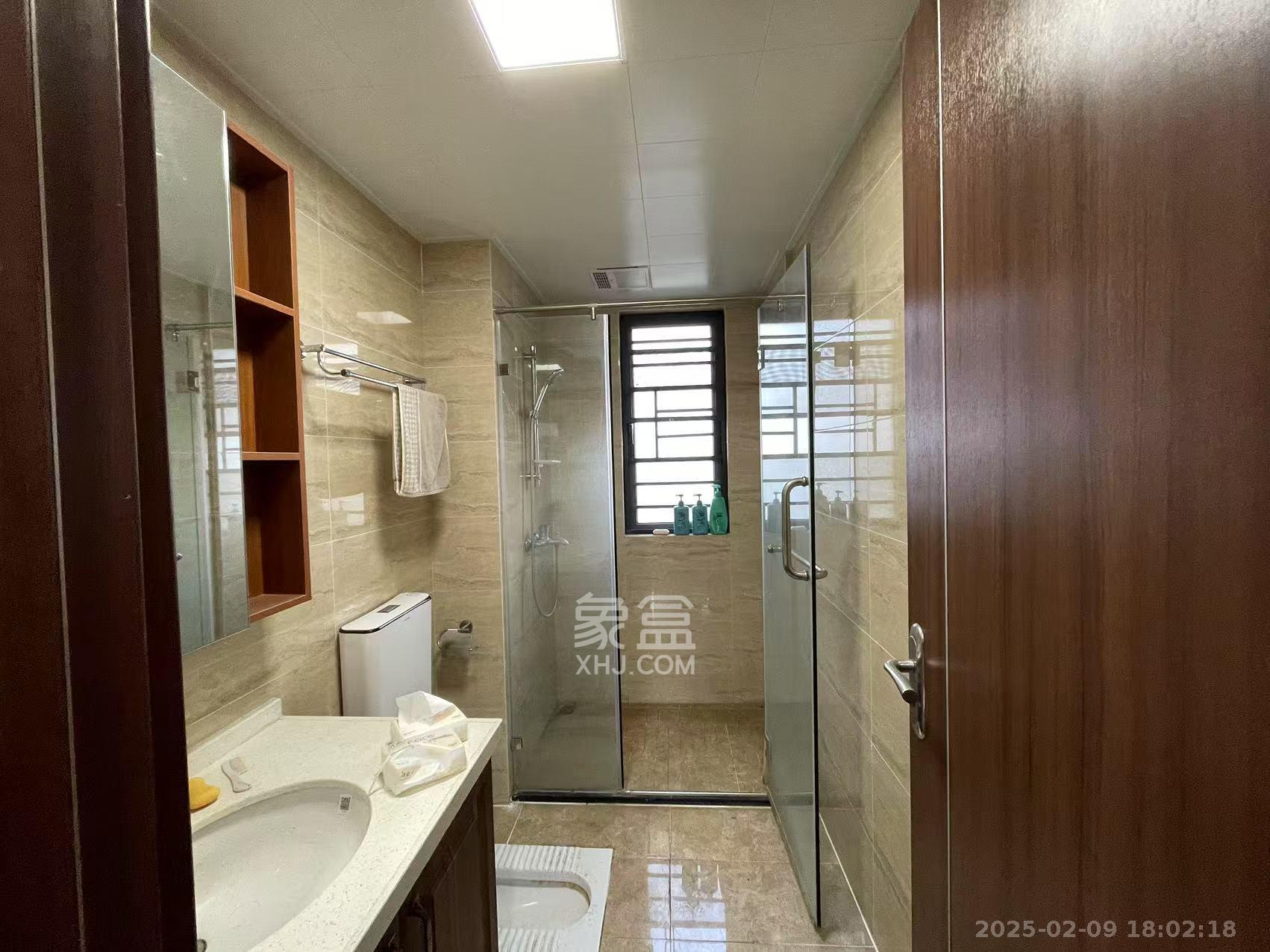 万润滨江天著  4室2厅2卫    2700.0元/月 万润滨江天著  4室2厅2卫    2700.0元/月室内图