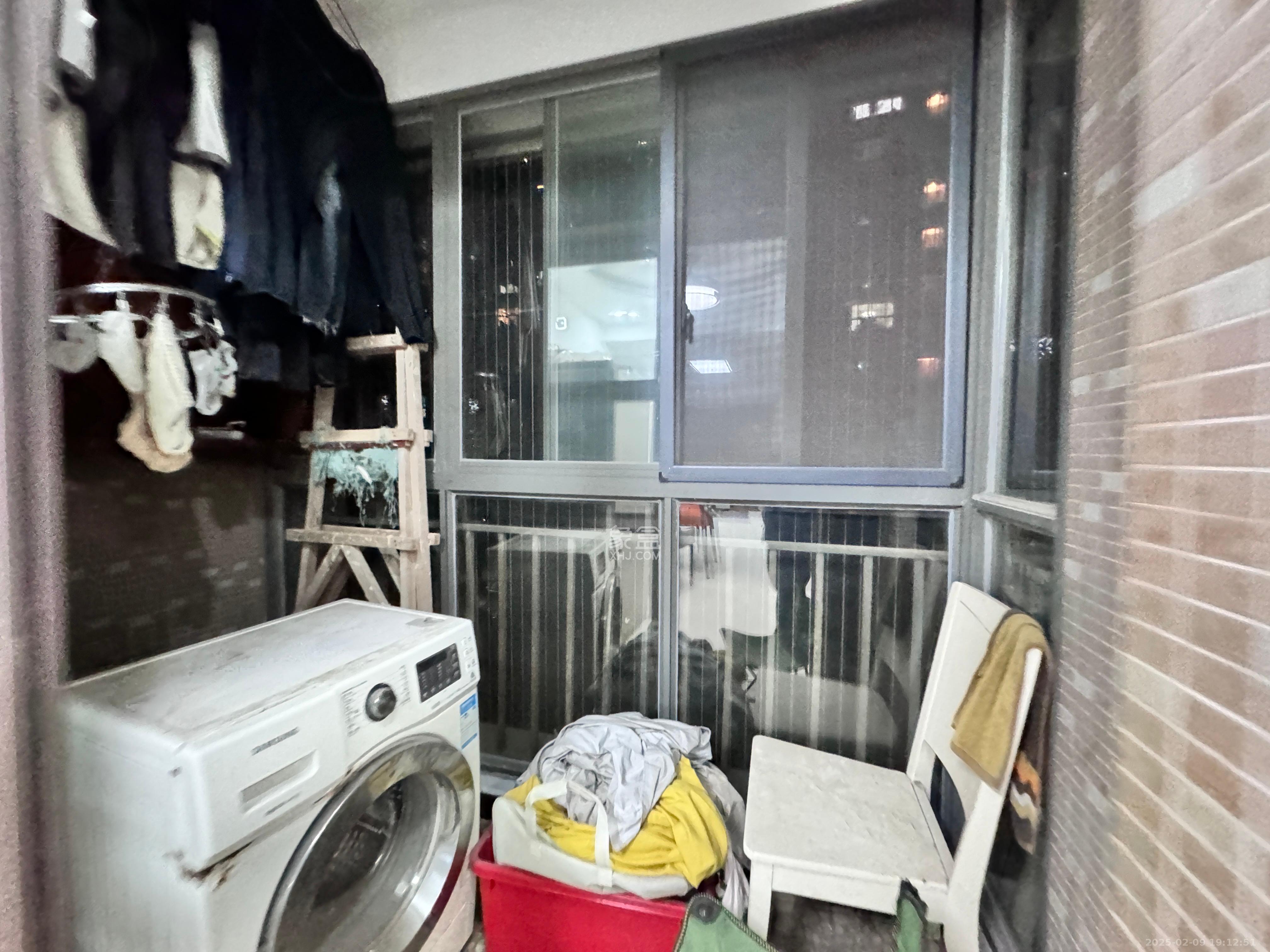 新华都万家城  3室2厅2卫   2500.00元/月室内图