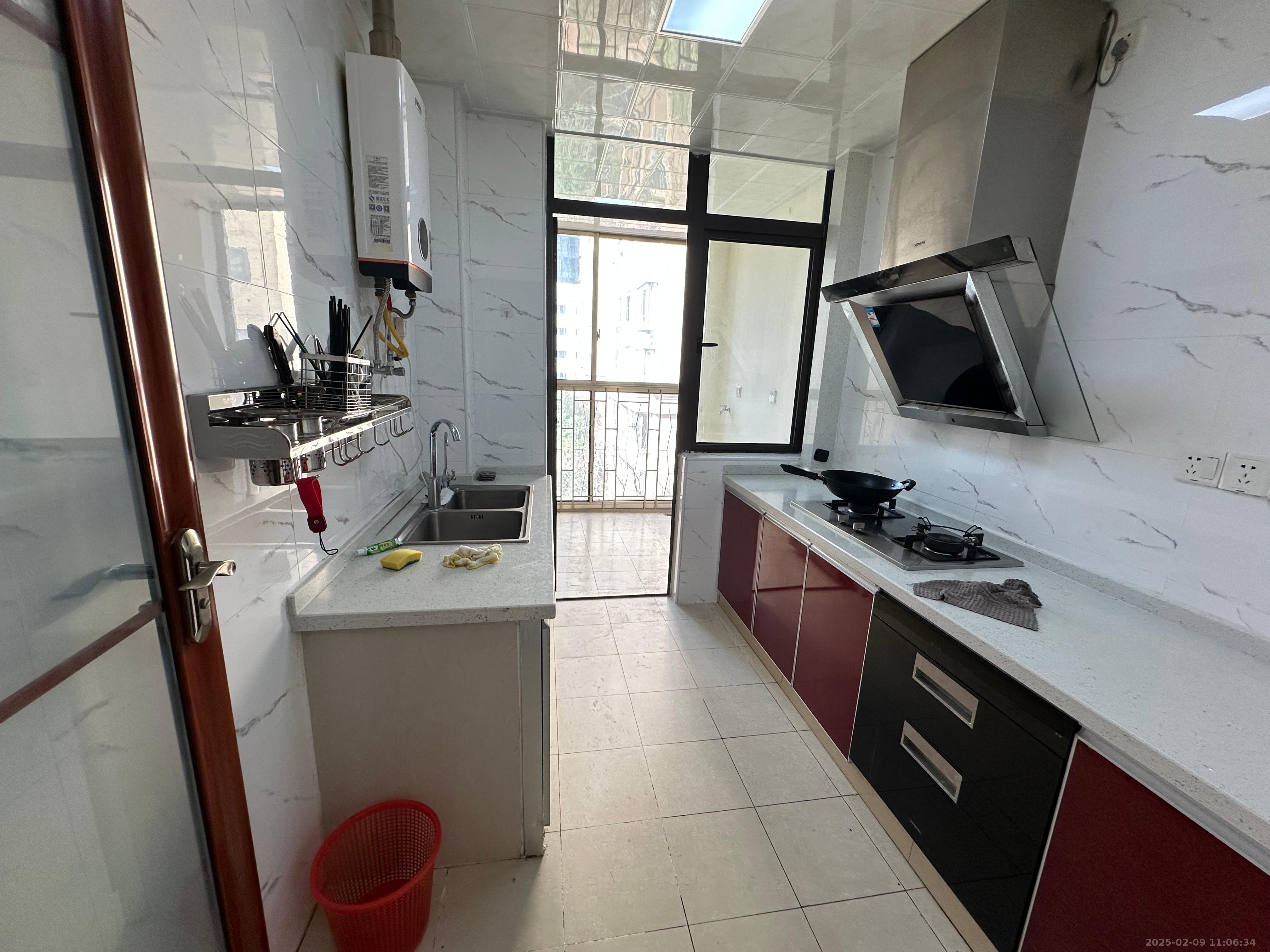 大鸿杰座  3室2厅2卫   3200.00元/月室内图